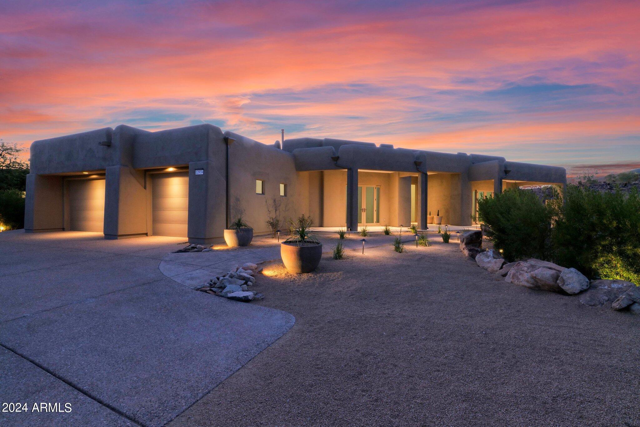 SCOTTSDALE MOUNTAIN - Residential