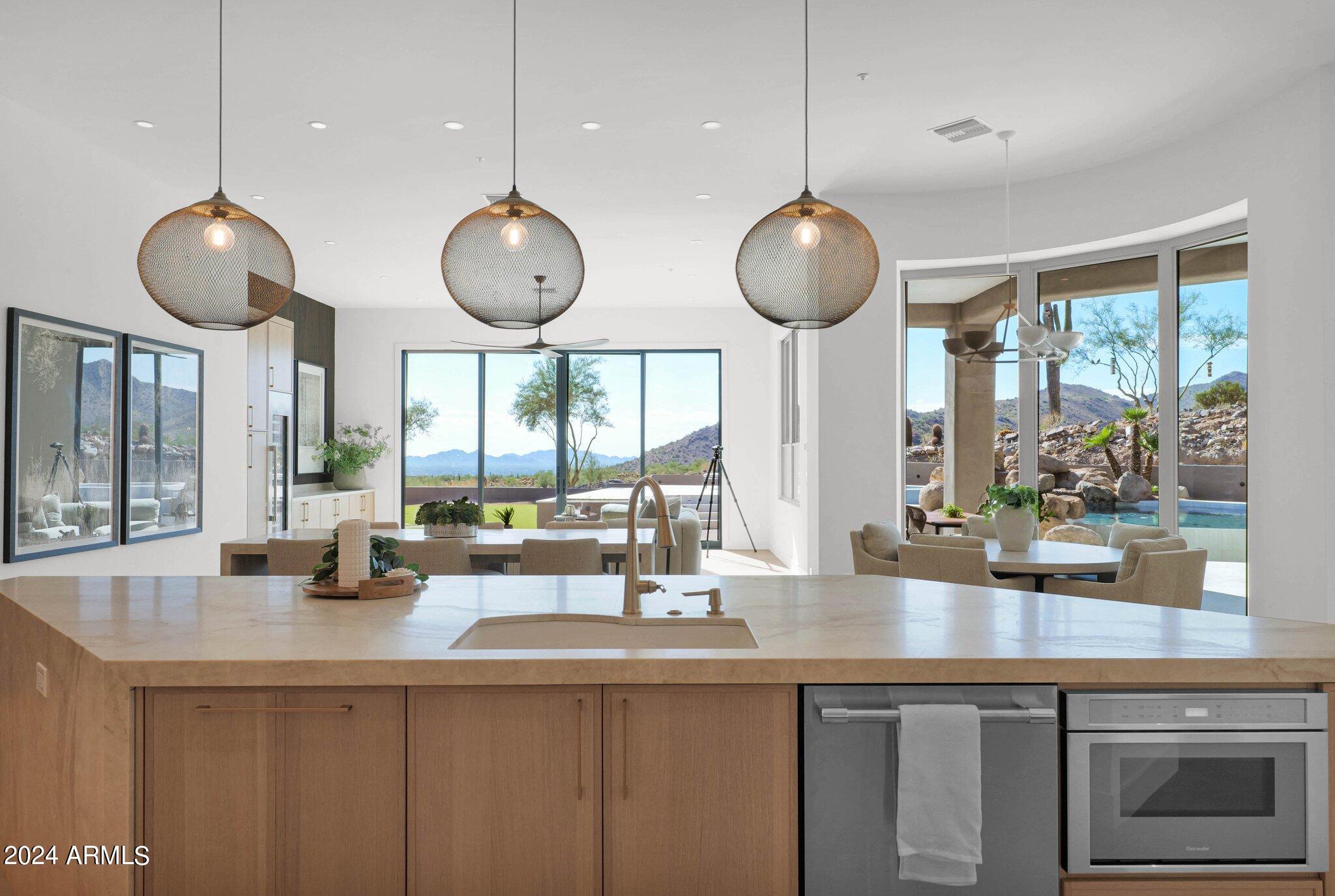 SCOTTSDALE MOUNTAIN - Residential