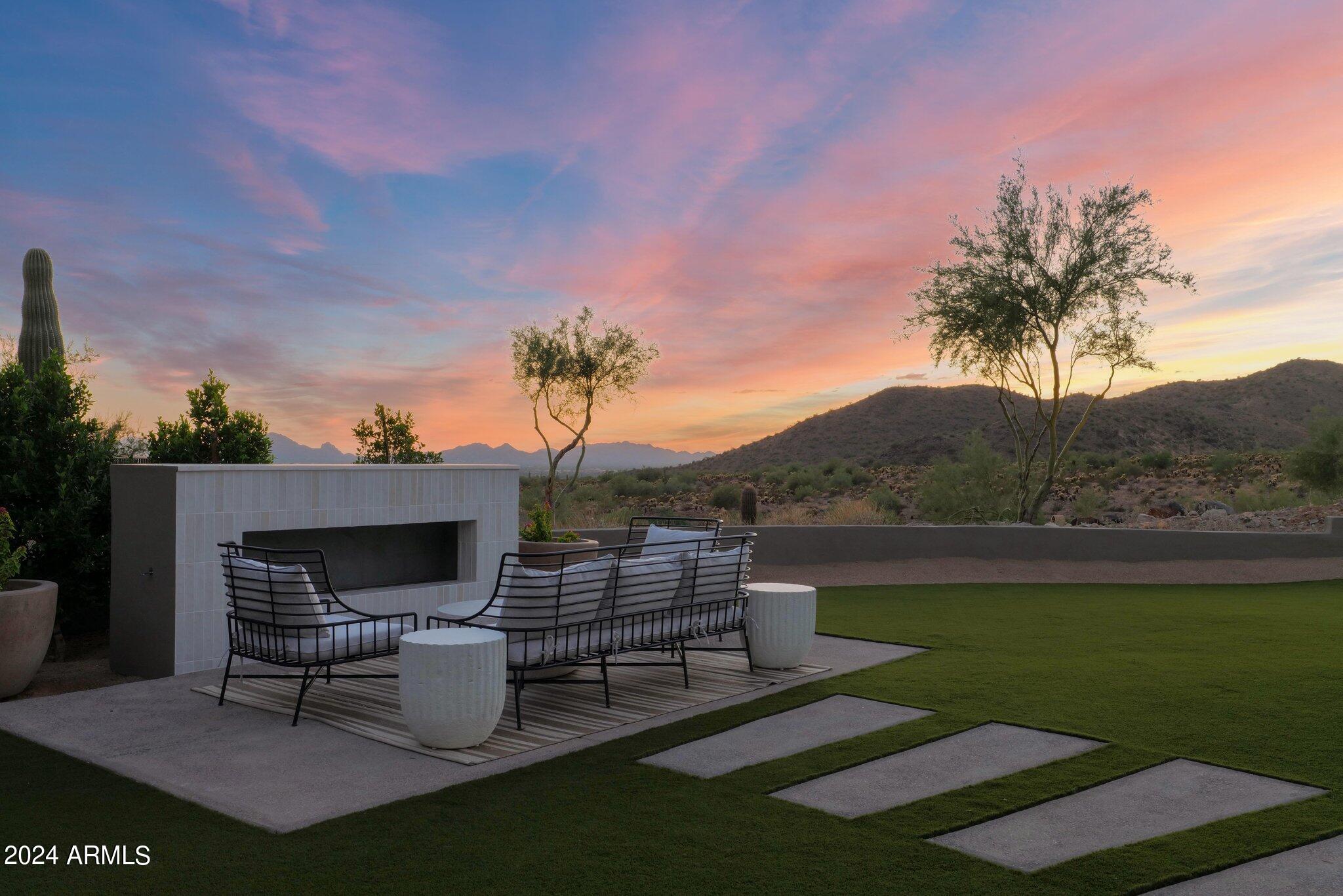 SCOTTSDALE MOUNTAIN - Residential
