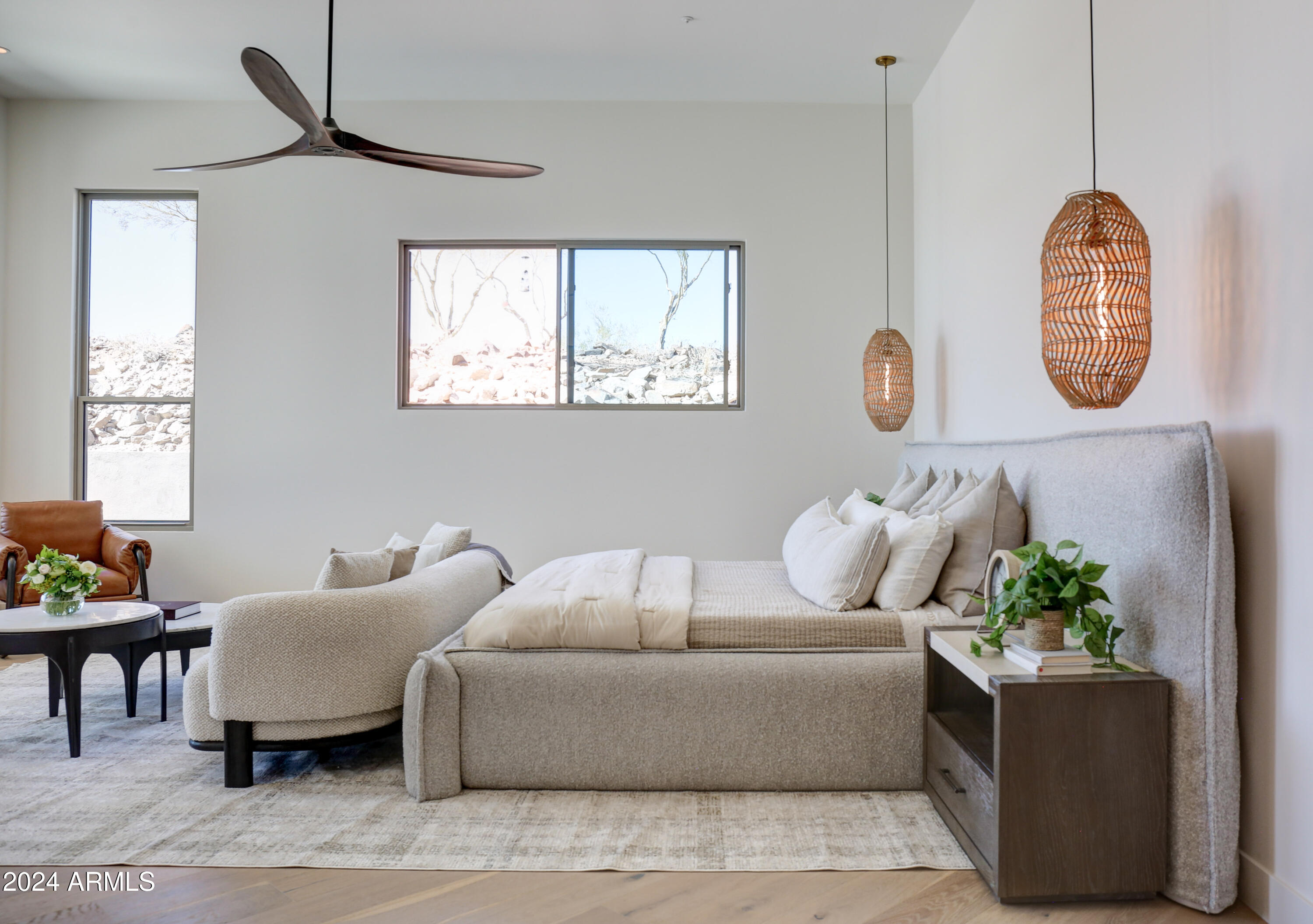 SCOTTSDALE MOUNTAIN - Residential
