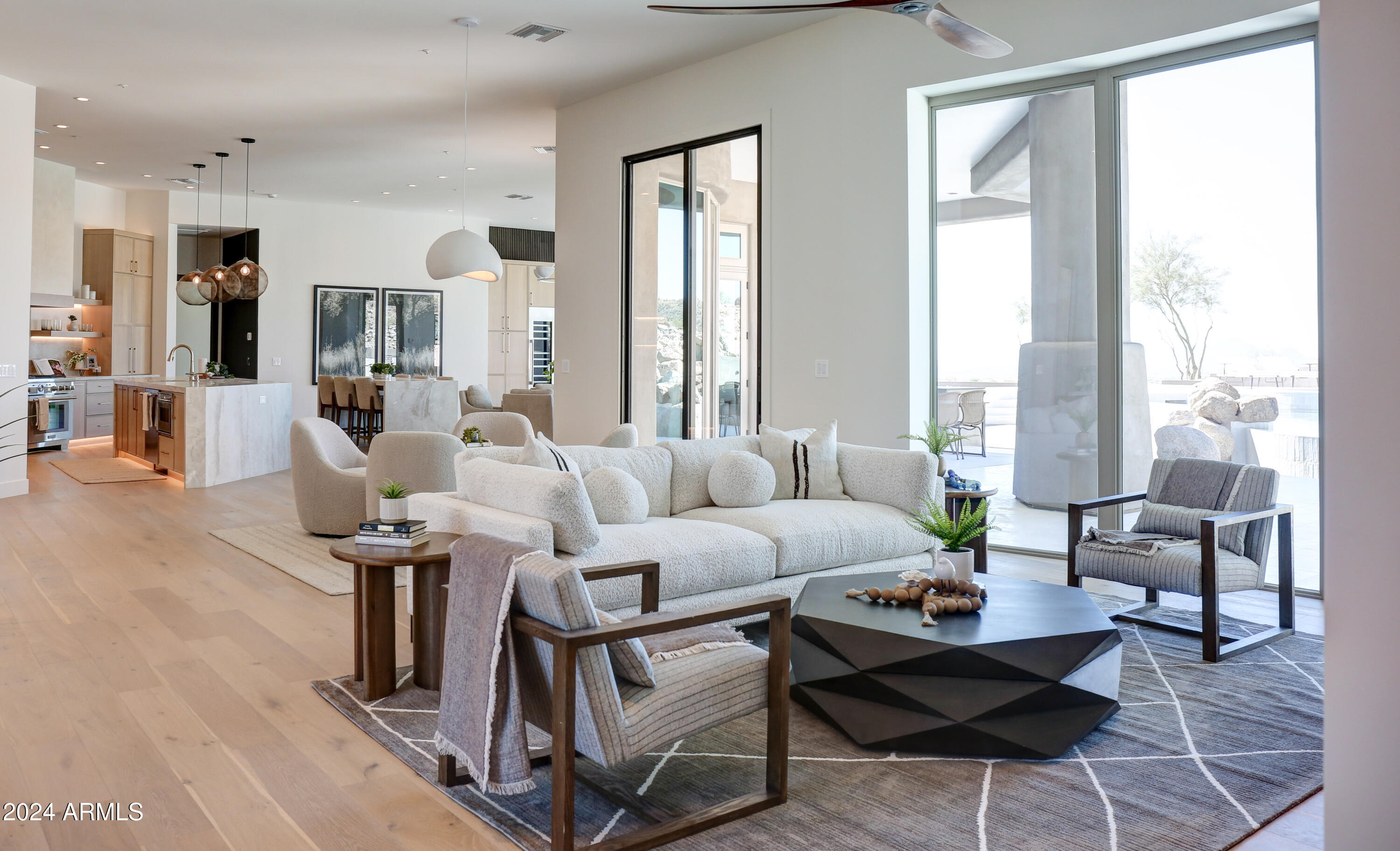 SCOTTSDALE MOUNTAIN - Residential