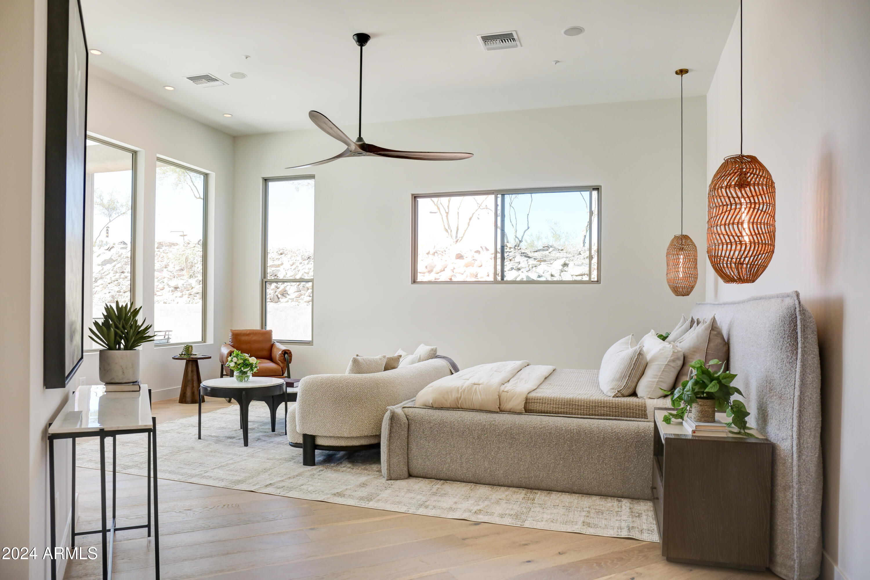 SCOTTSDALE MOUNTAIN - Residential