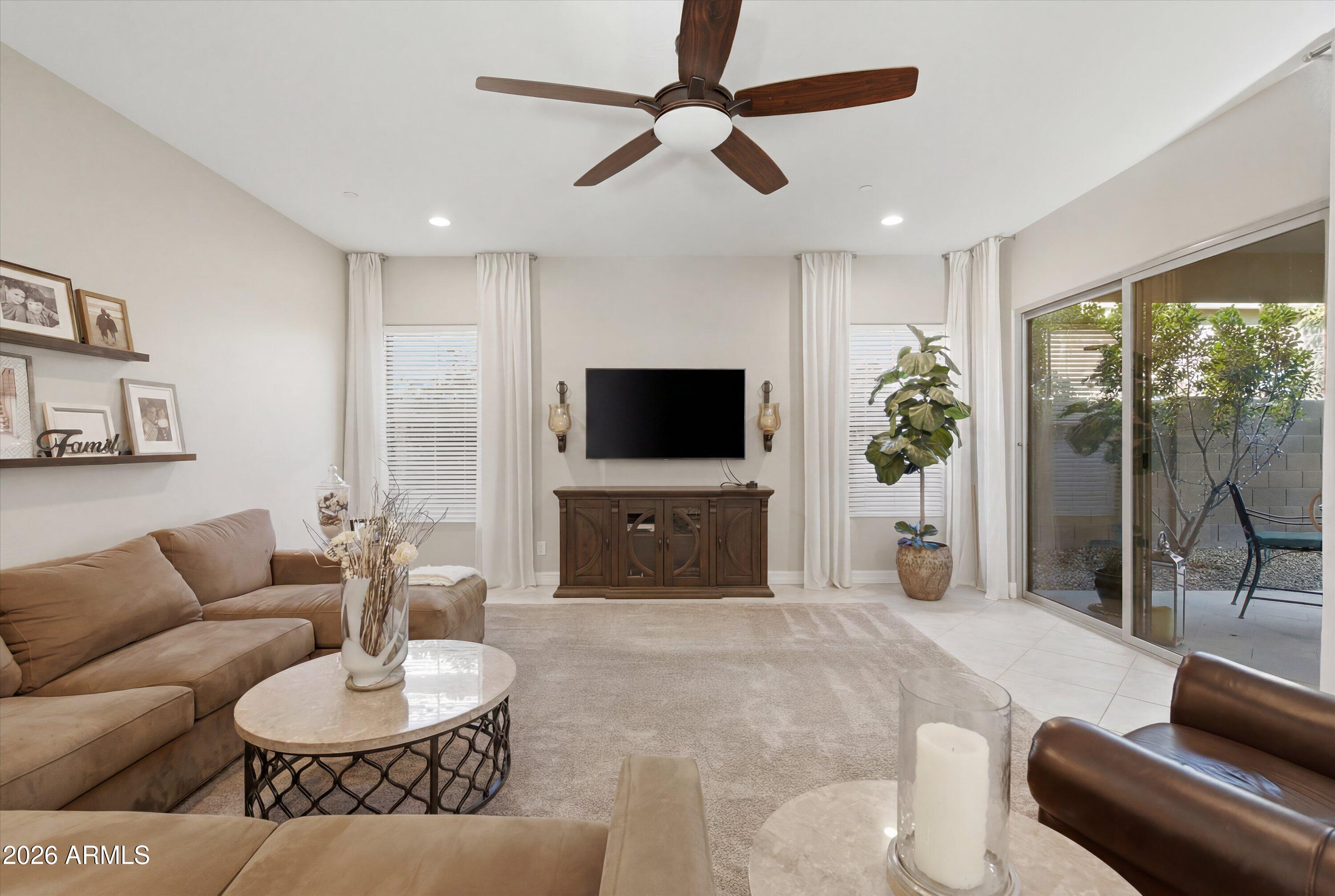 CASA MONTANA AT CAREFREE 60 - Residential