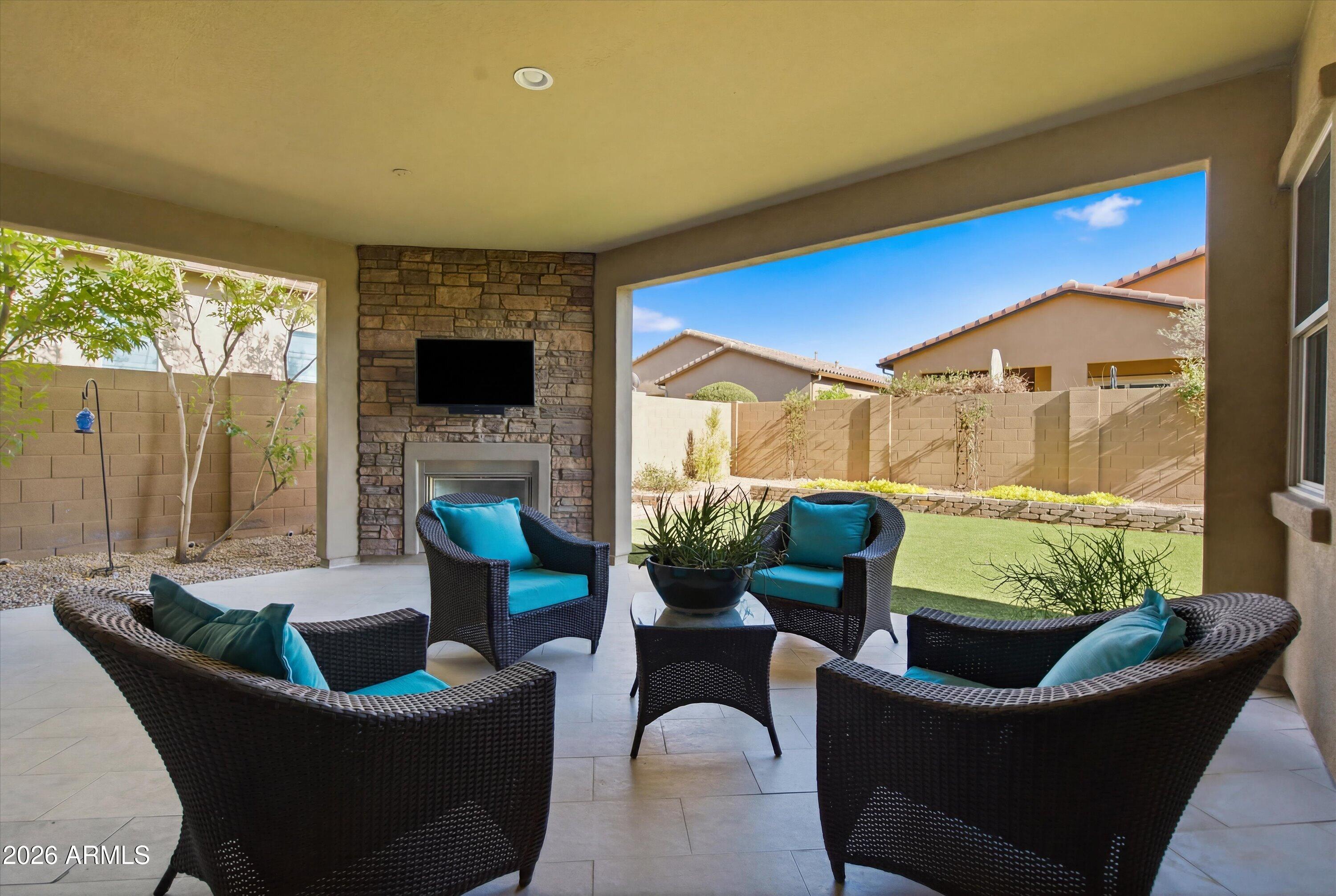 CASA MONTANA AT CAREFREE 60 - Residential