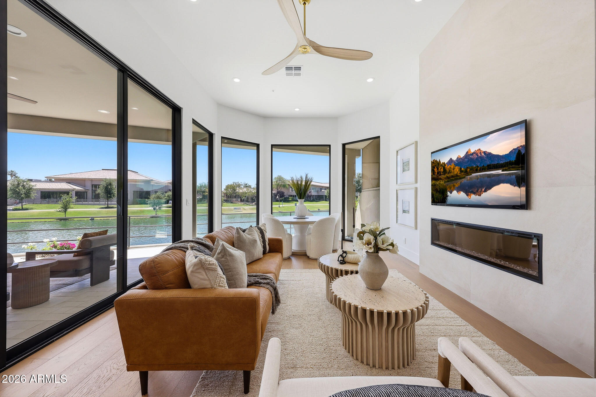 LAS PALOMAS REPLAT - Residential