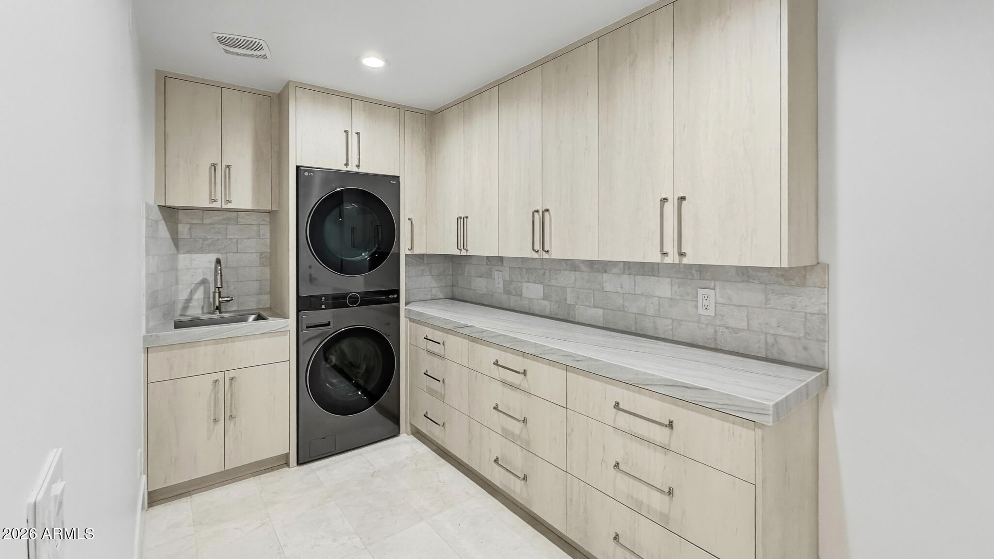 LAS PALOMAS REPLAT - Residential