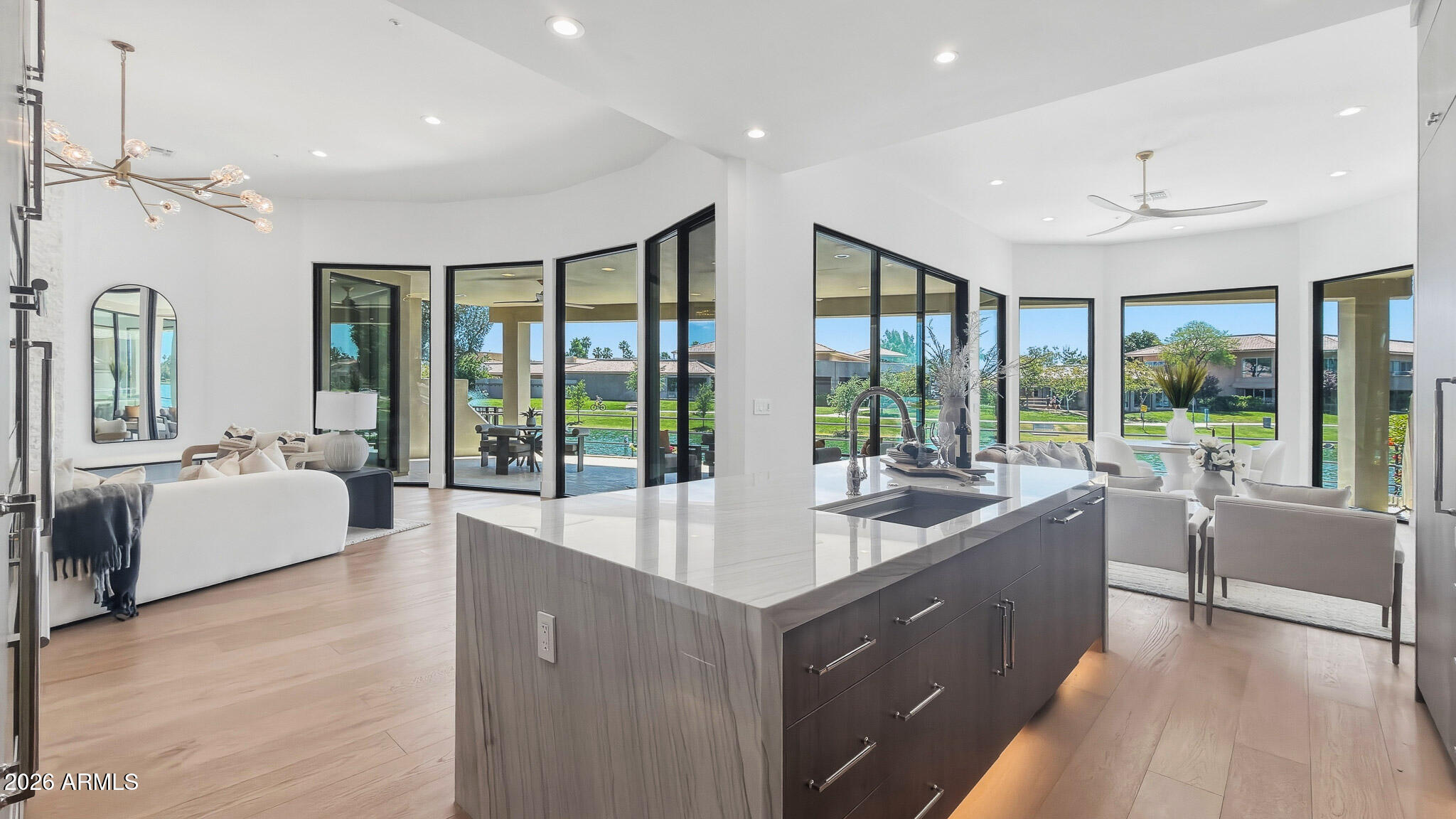 LAS PALOMAS REPLAT - Residential