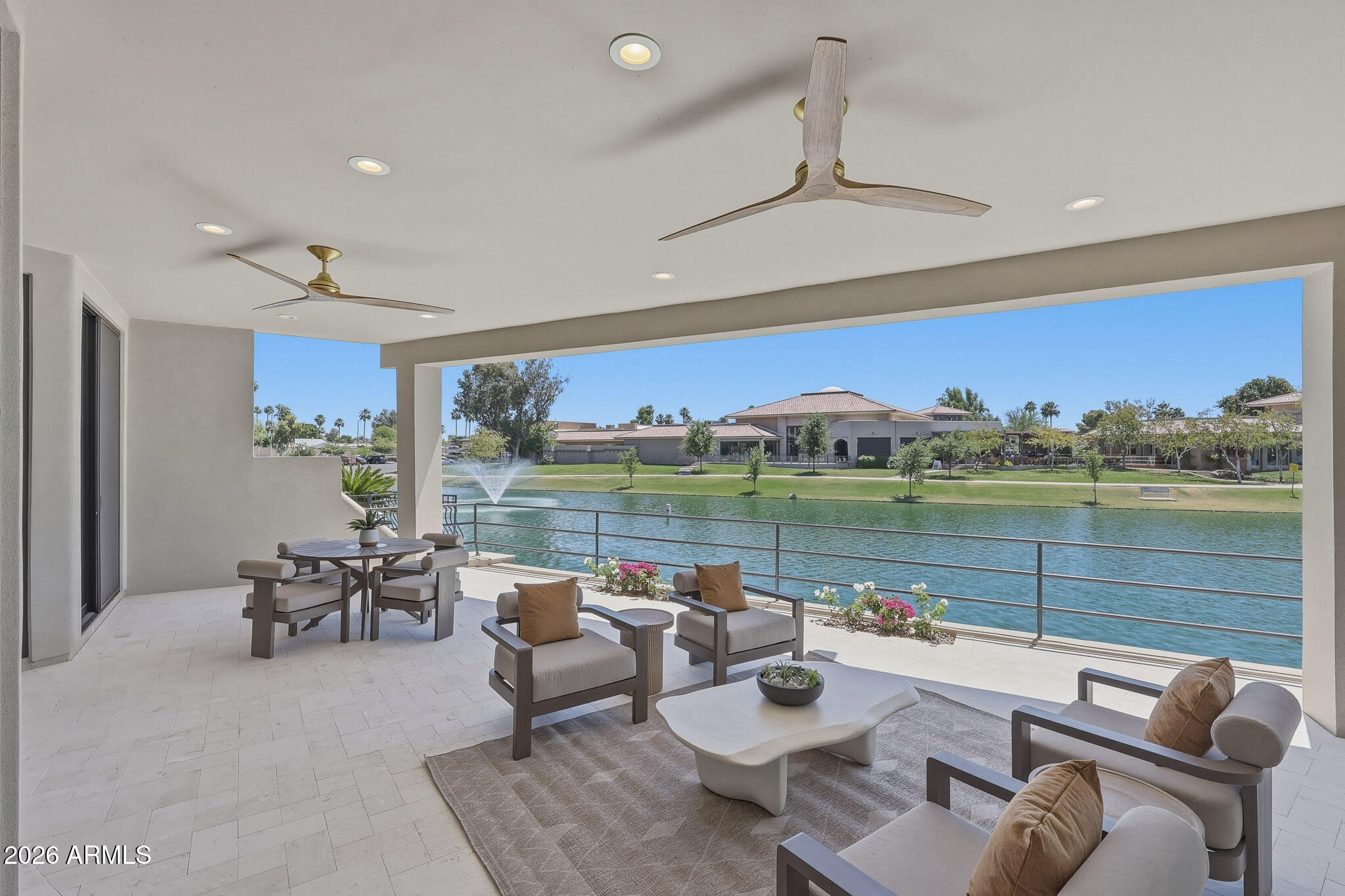 LAS PALOMAS REPLAT - Residential