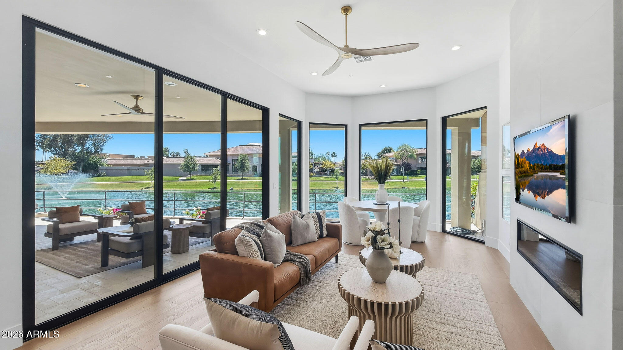 LAS PALOMAS REPLAT - Residential