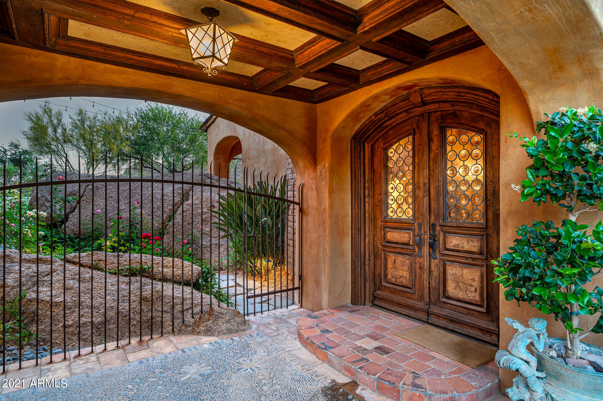 ESTANCIA - Residential