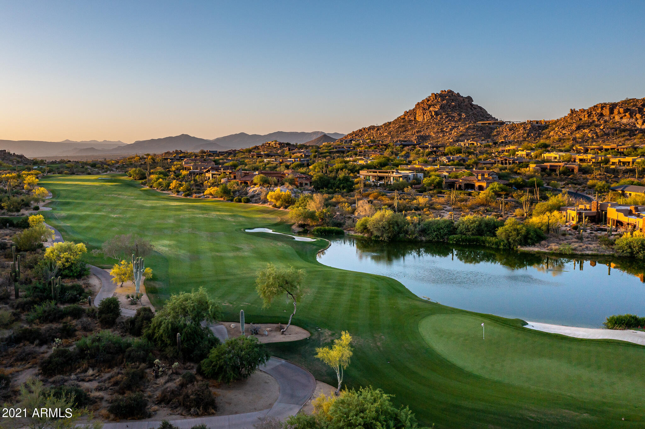 ESTANCIA - Residential
