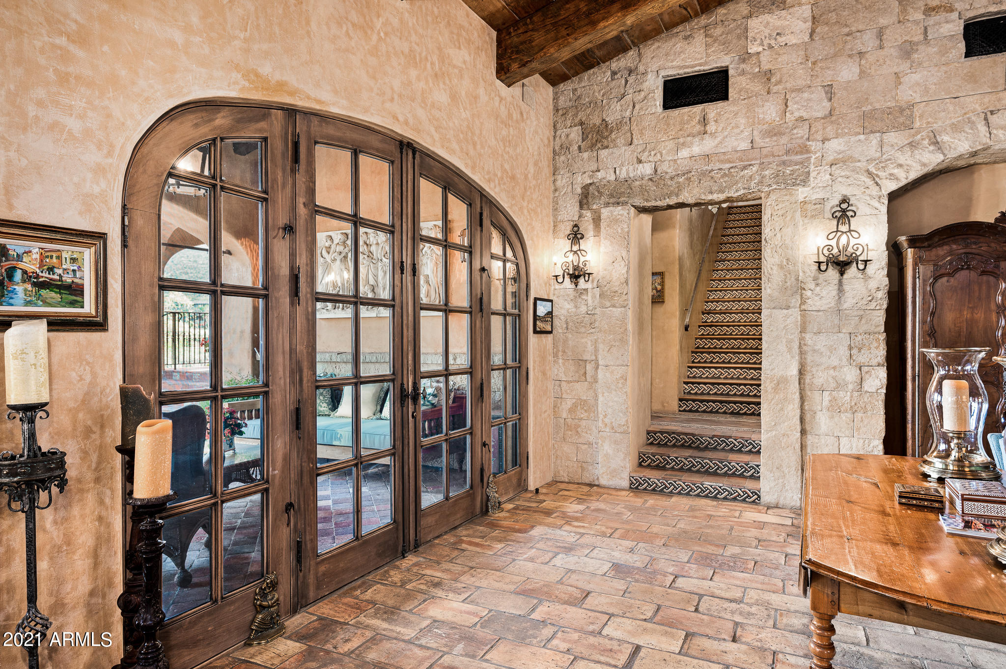ESTANCIA - Residential