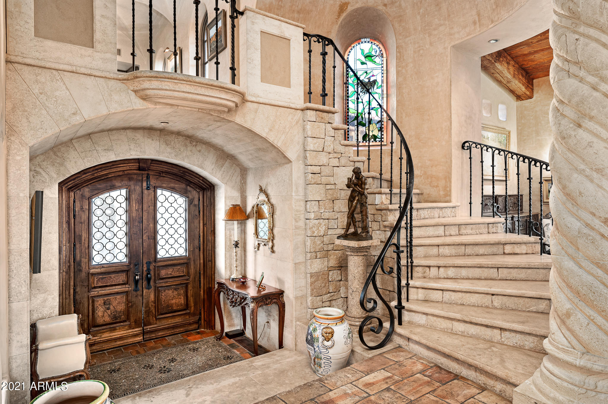 ESTANCIA - Residential