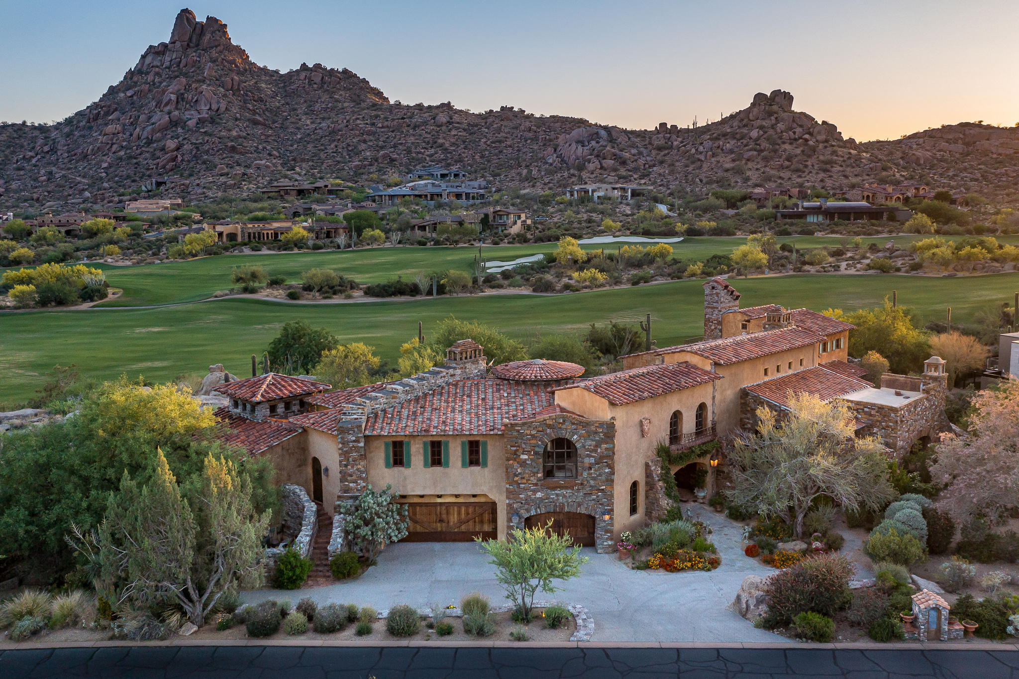 ESTANCIA - Residential
