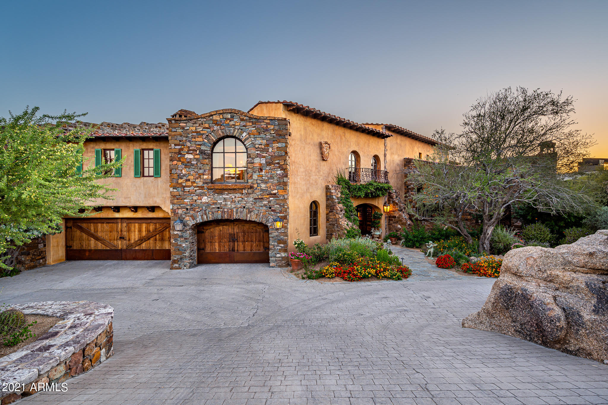 ESTANCIA - Residential