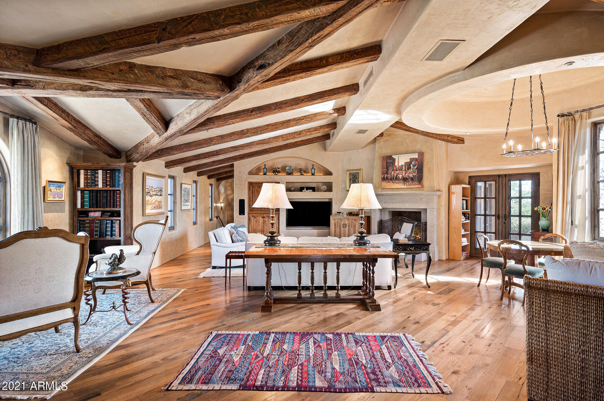 ESTANCIA - Residential