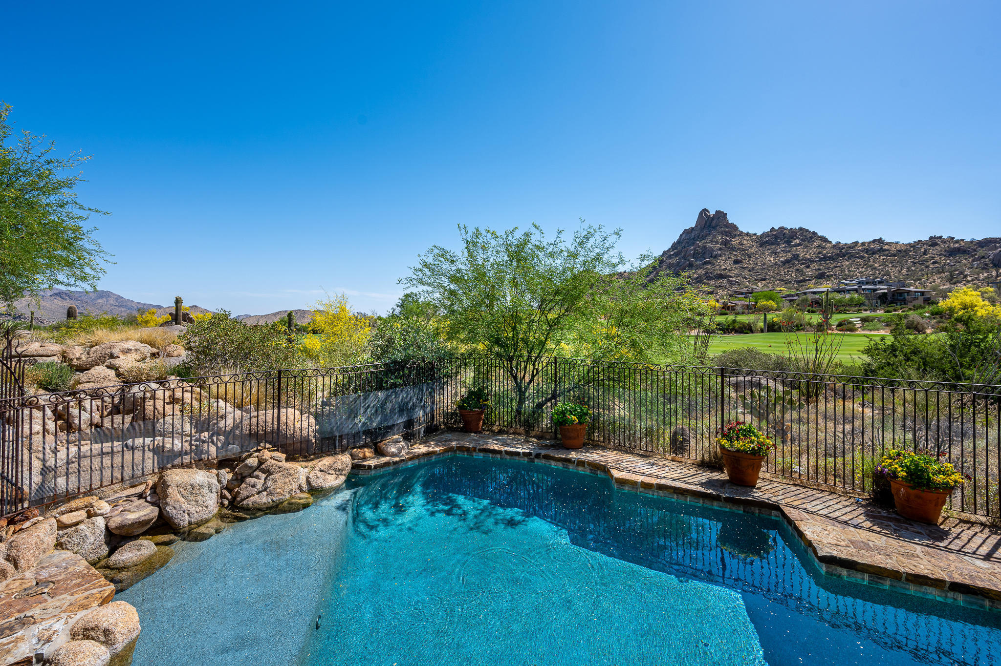 ESTANCIA - Residential