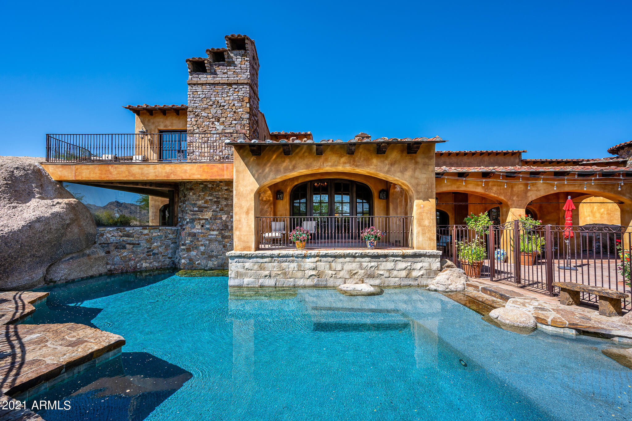 ESTANCIA - Residential