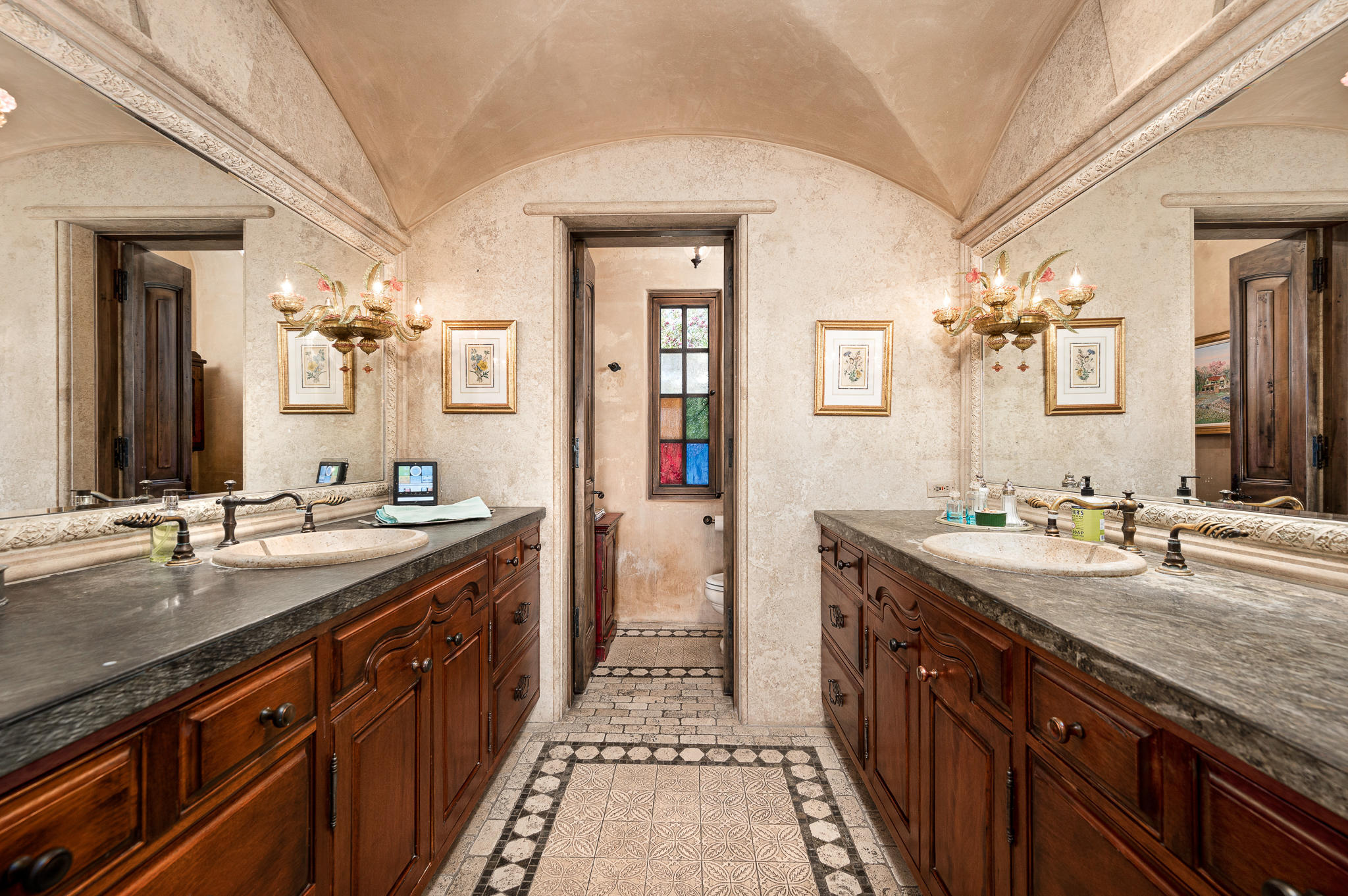 ESTANCIA - Residential