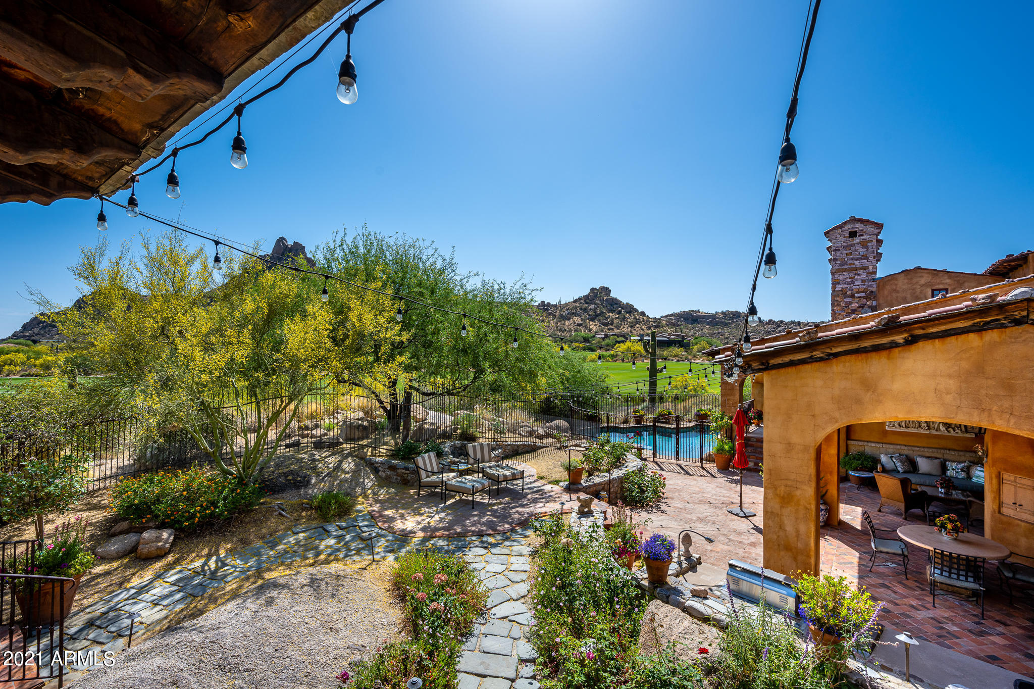 ESTANCIA - Residential