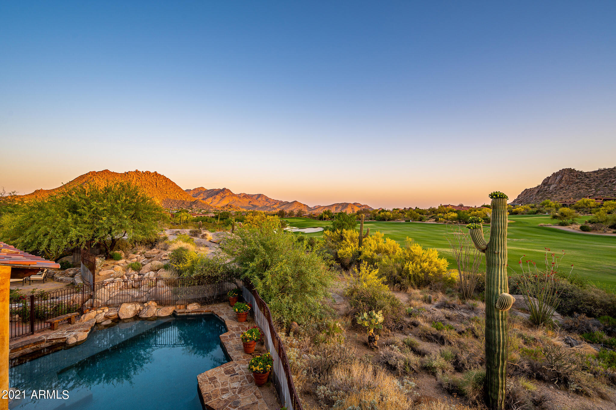 ESTANCIA - Residential