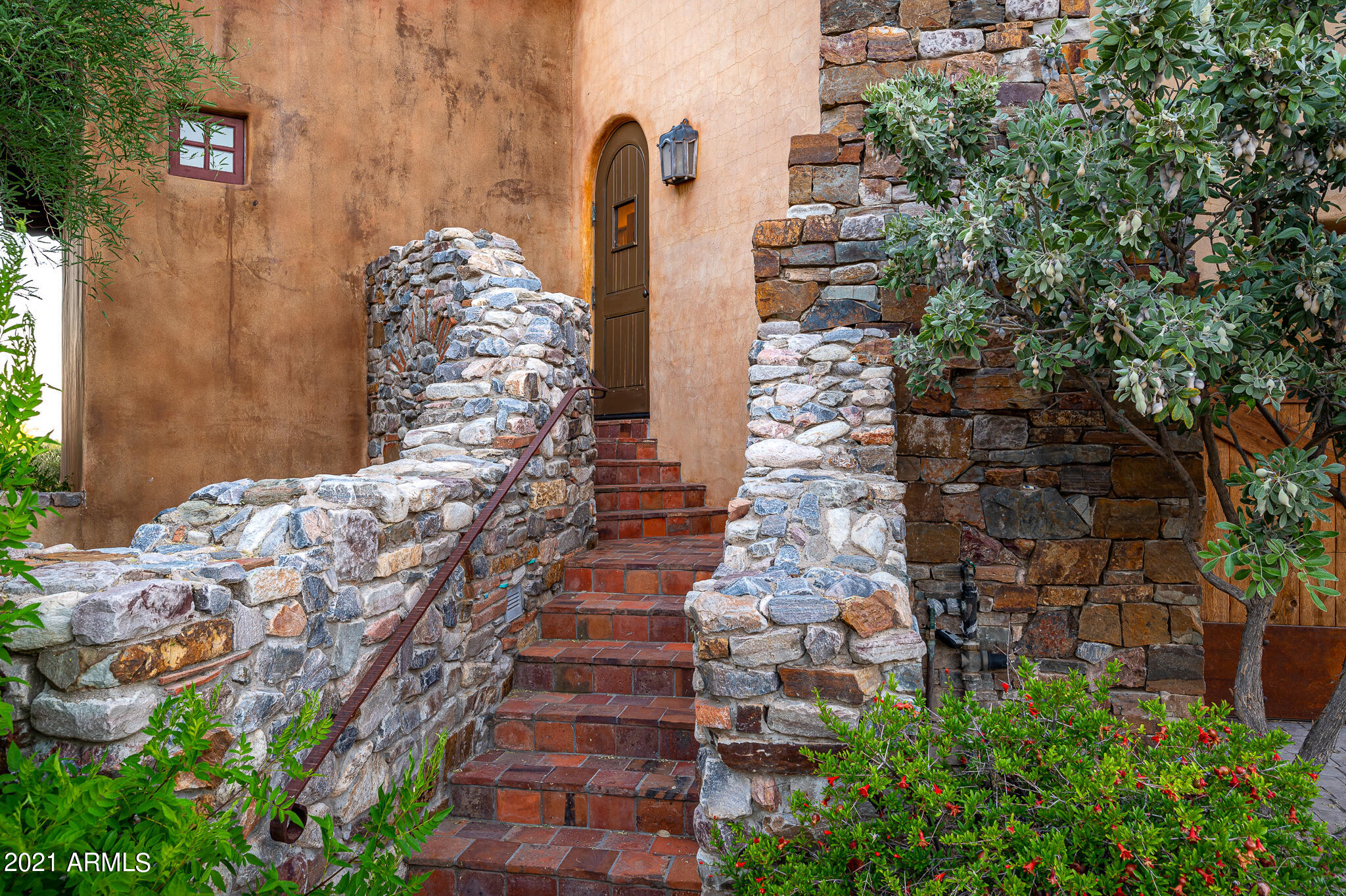 ESTANCIA - Residential