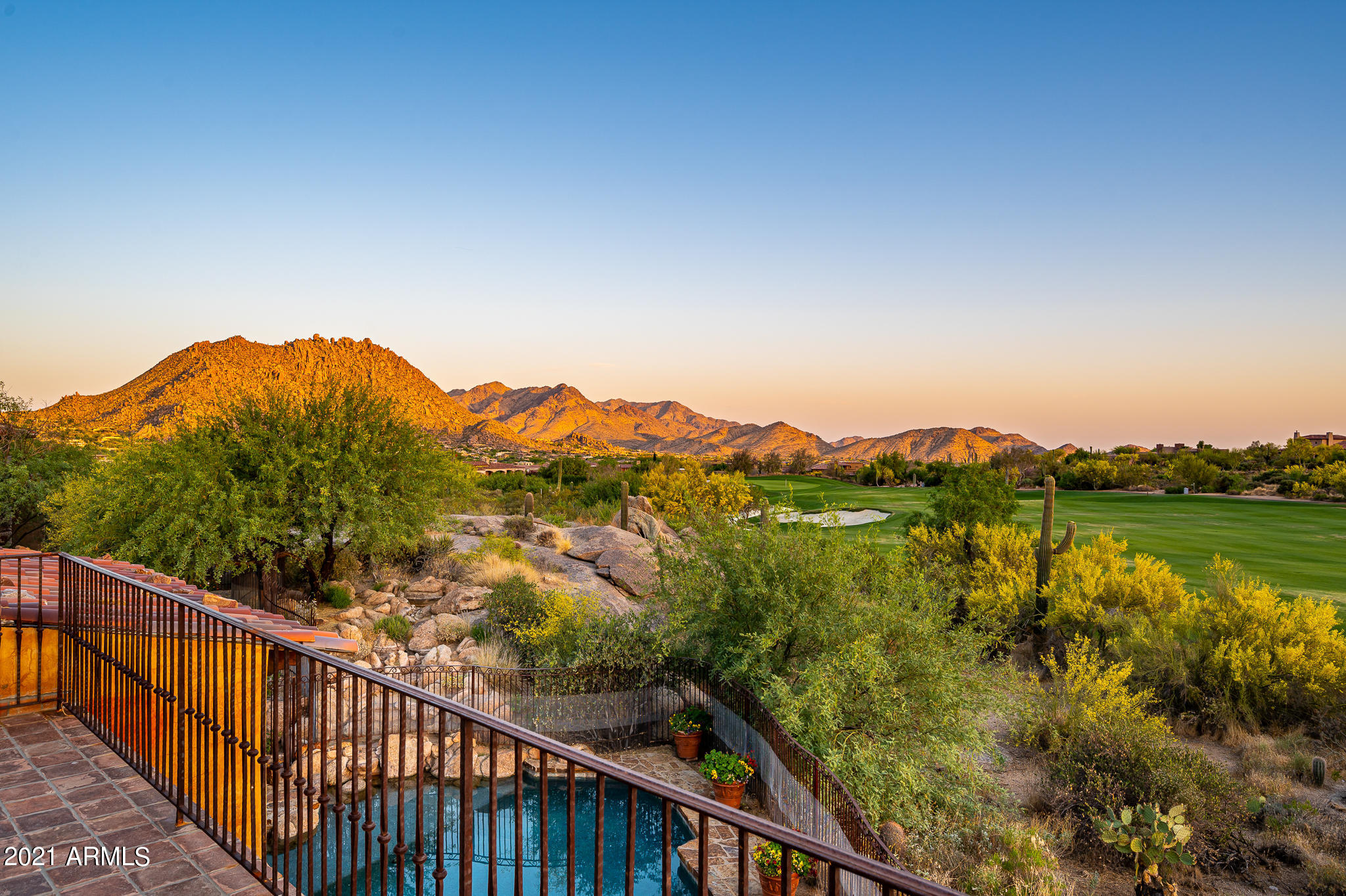 ESTANCIA - Residential