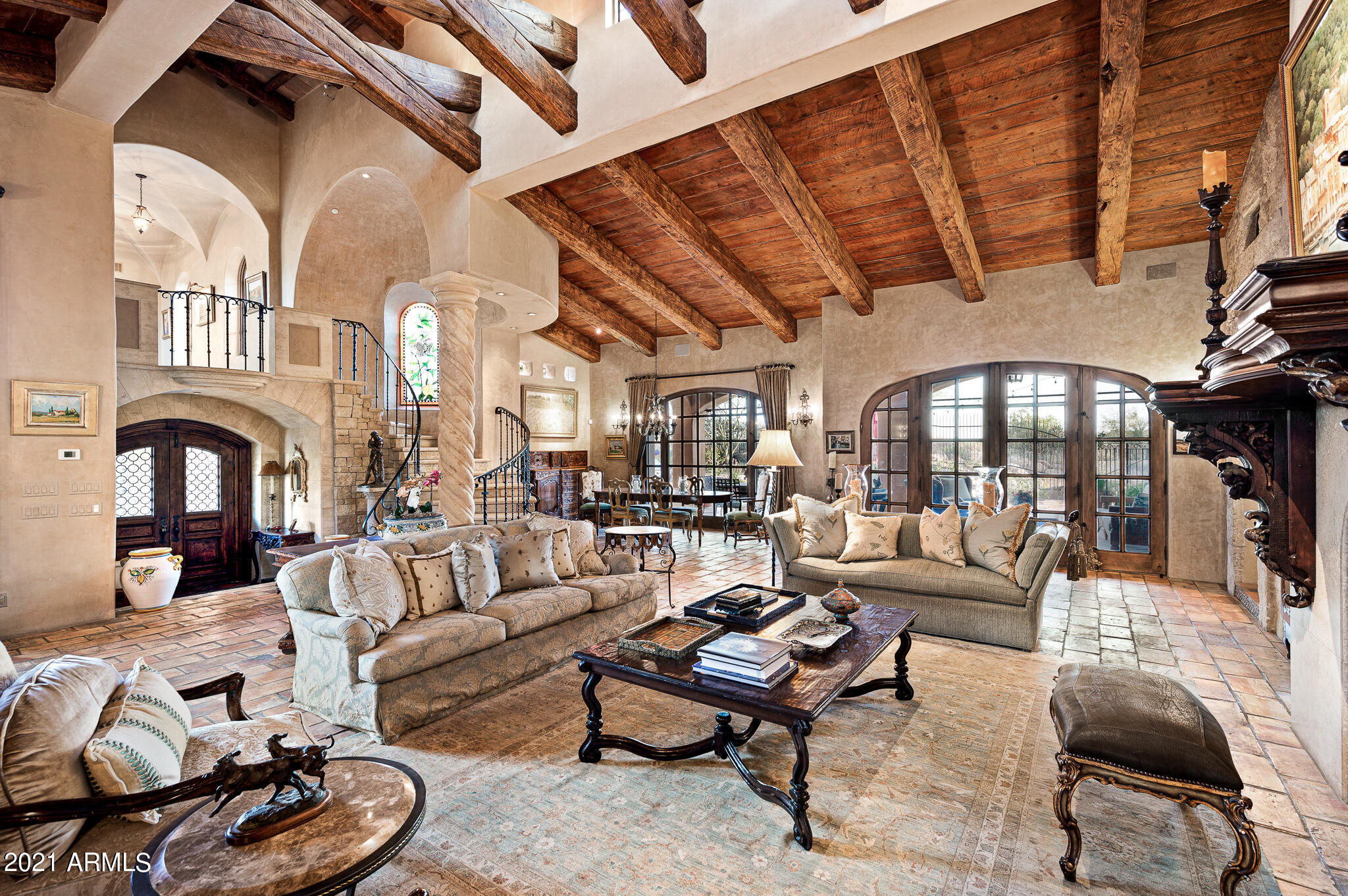 ESTANCIA - Residential