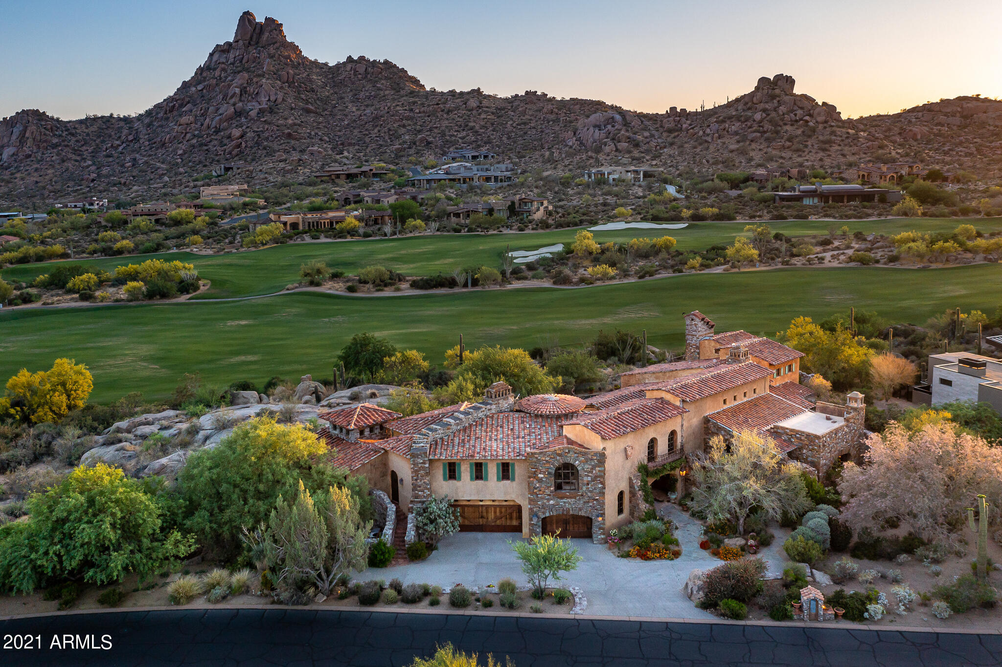 ESTANCIA - Residential