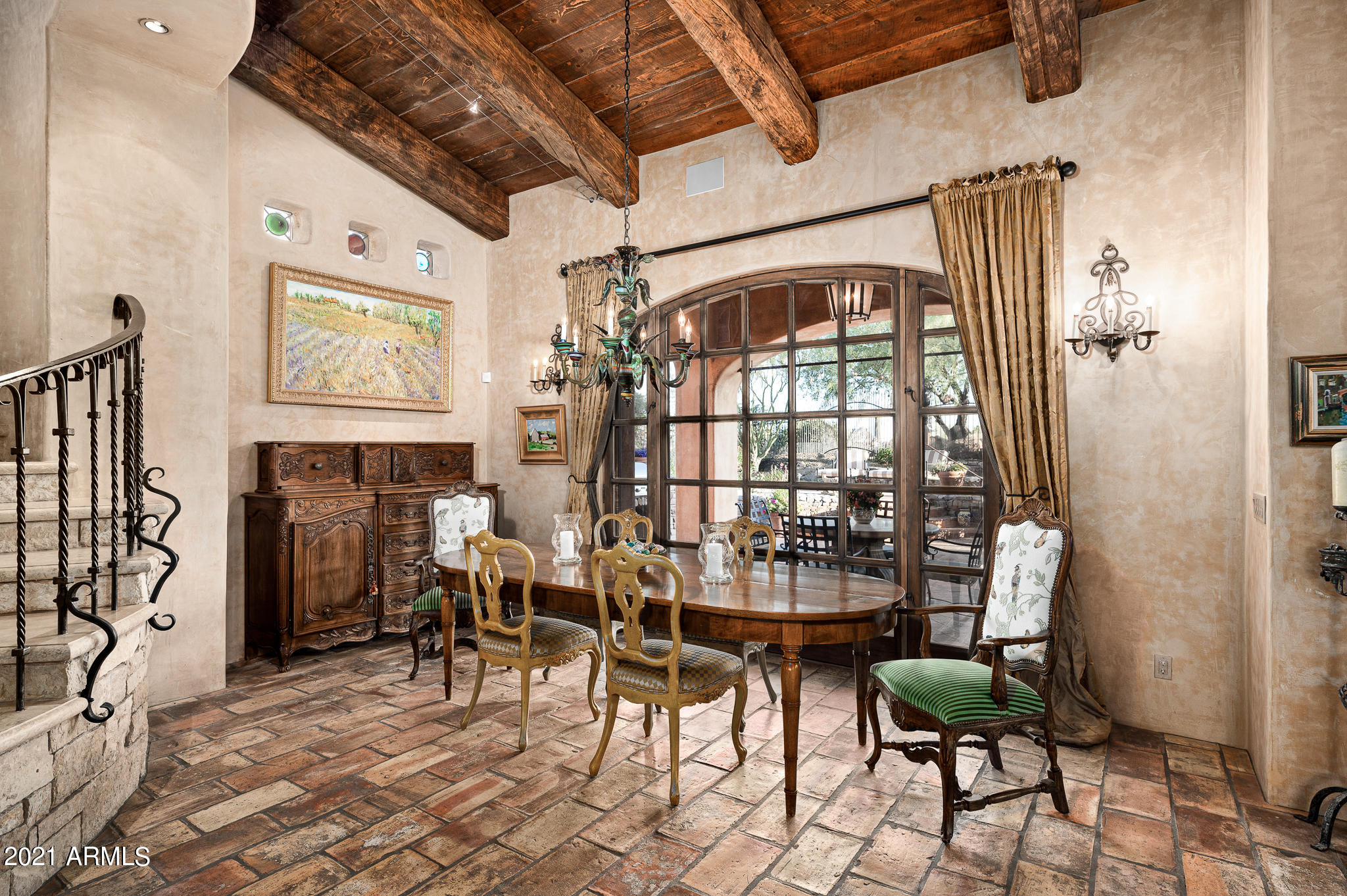 ESTANCIA - Residential