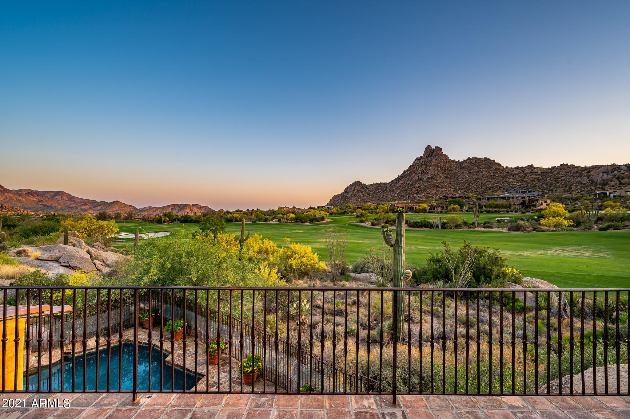 ESTANCIA - Residential