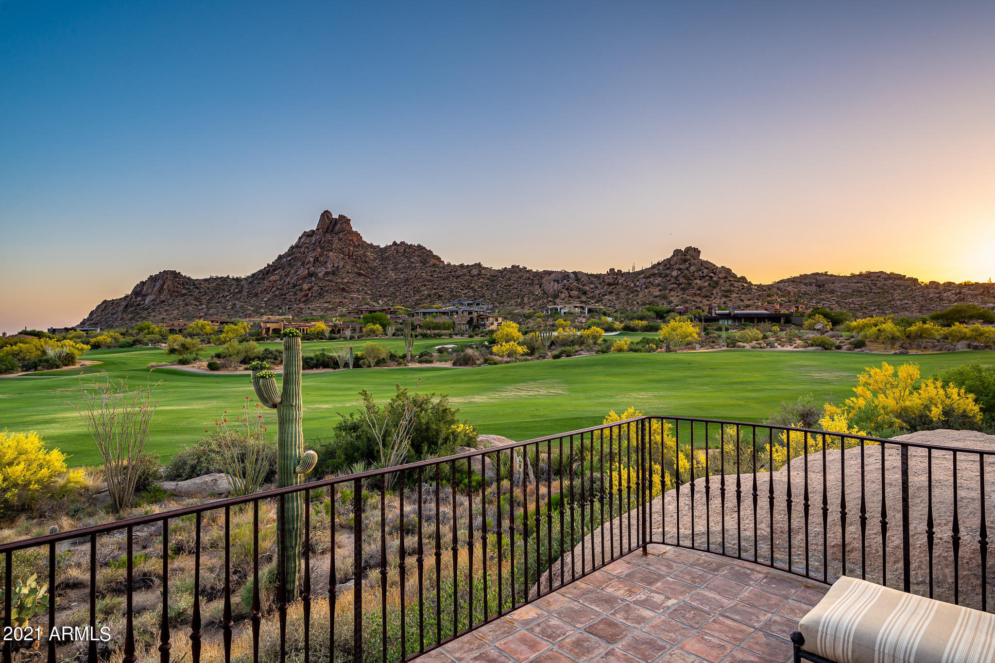 ESTANCIA - Residential