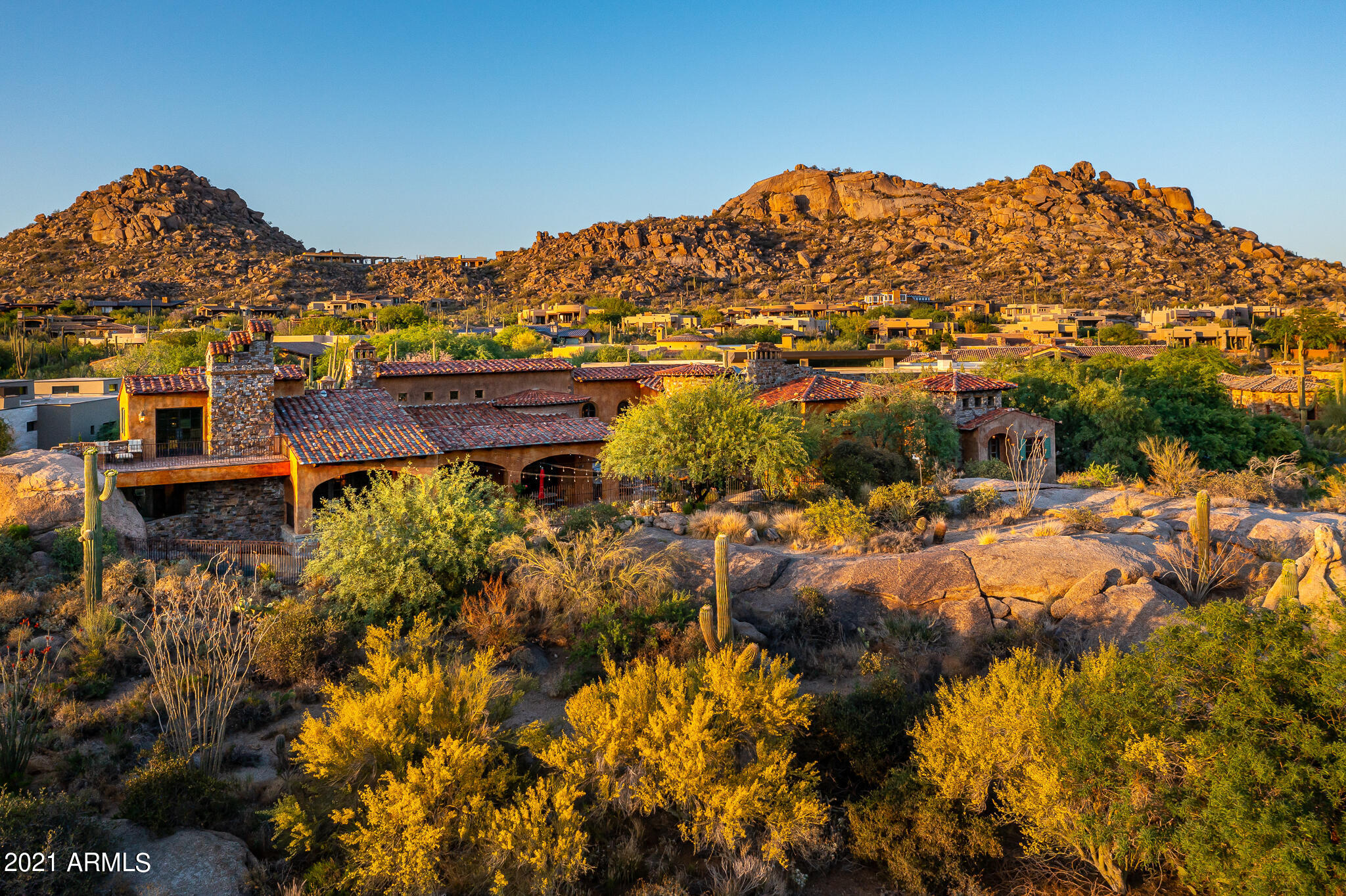 ESTANCIA - Residential