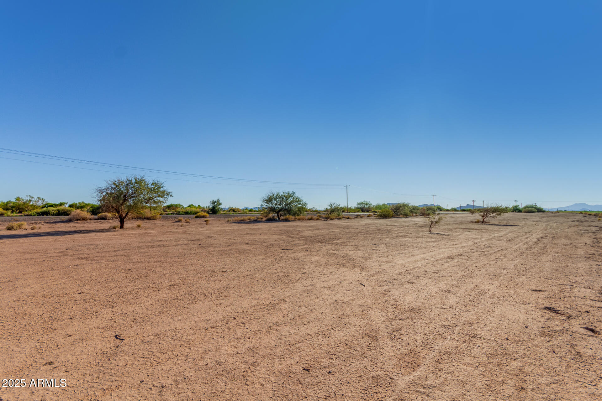 ARIZONA CITY UNIT FOURTEEN - Land