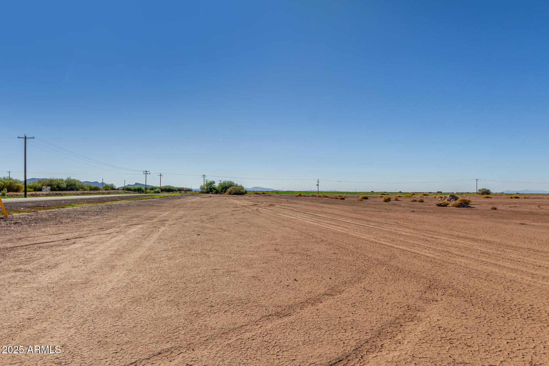 ARIZONA CITY UNIT FOURTEEN - Land