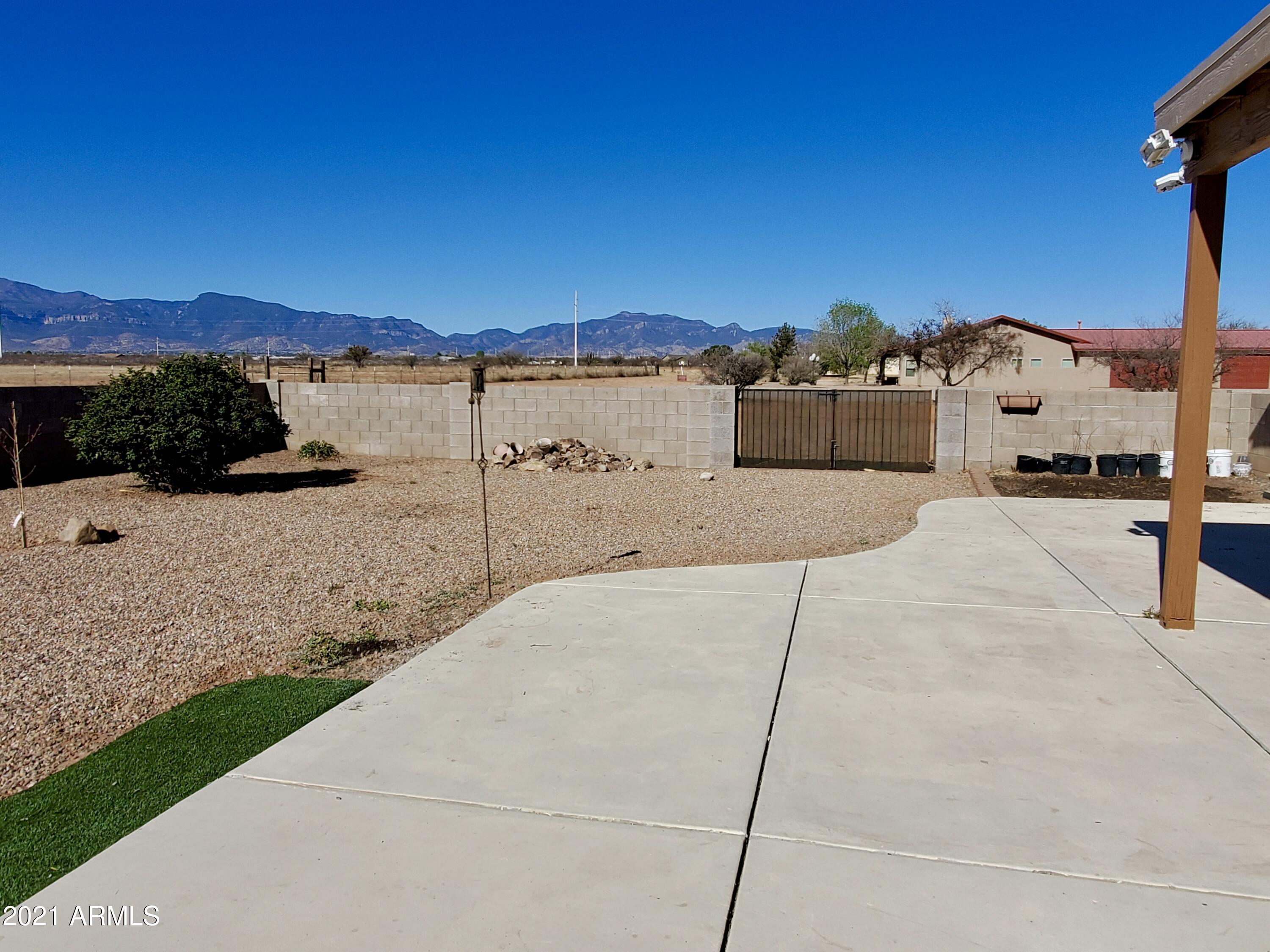 SIERRA BONITA RANCHES - Residential