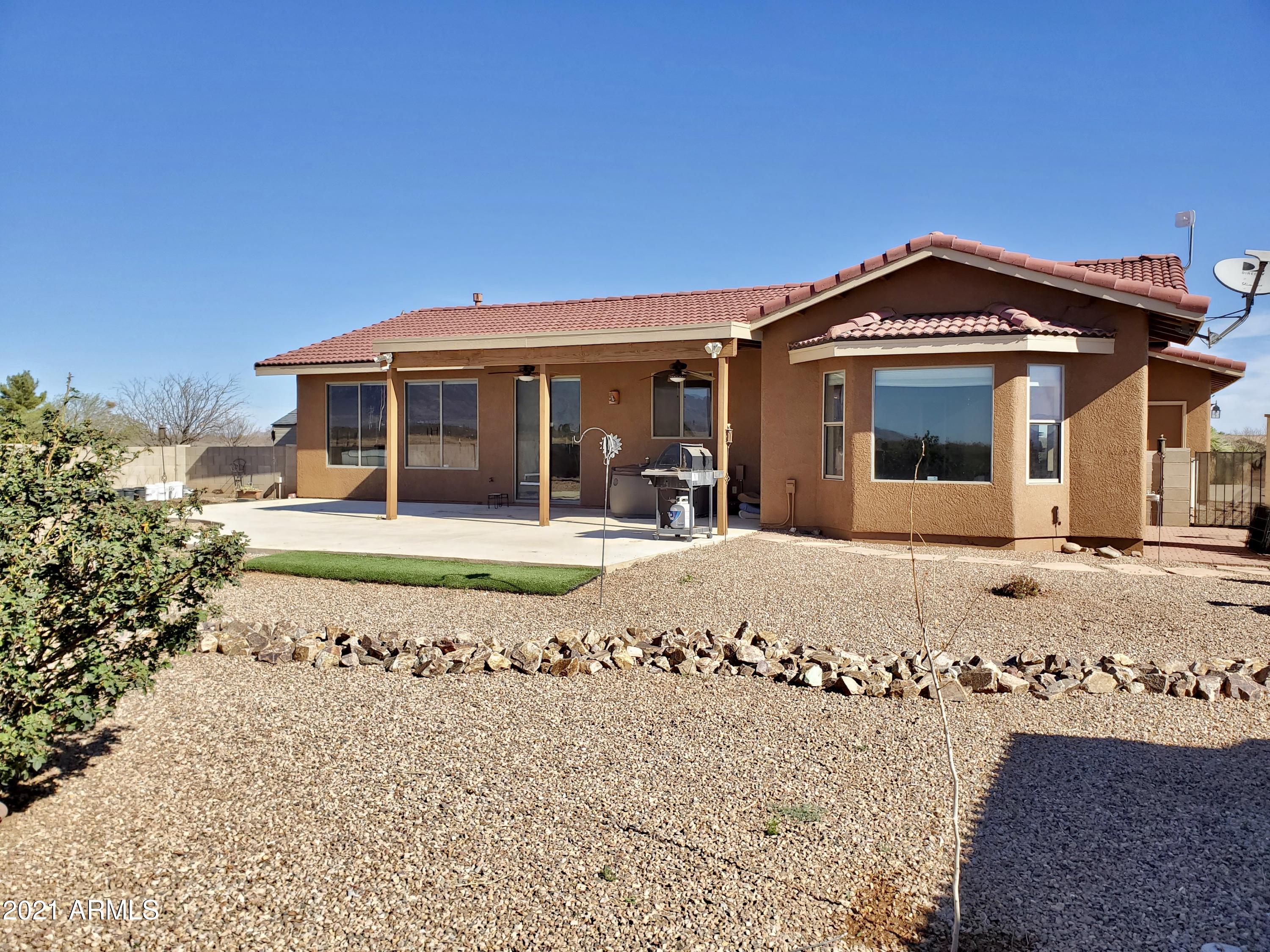 SIERRA BONITA RANCHES - Residential