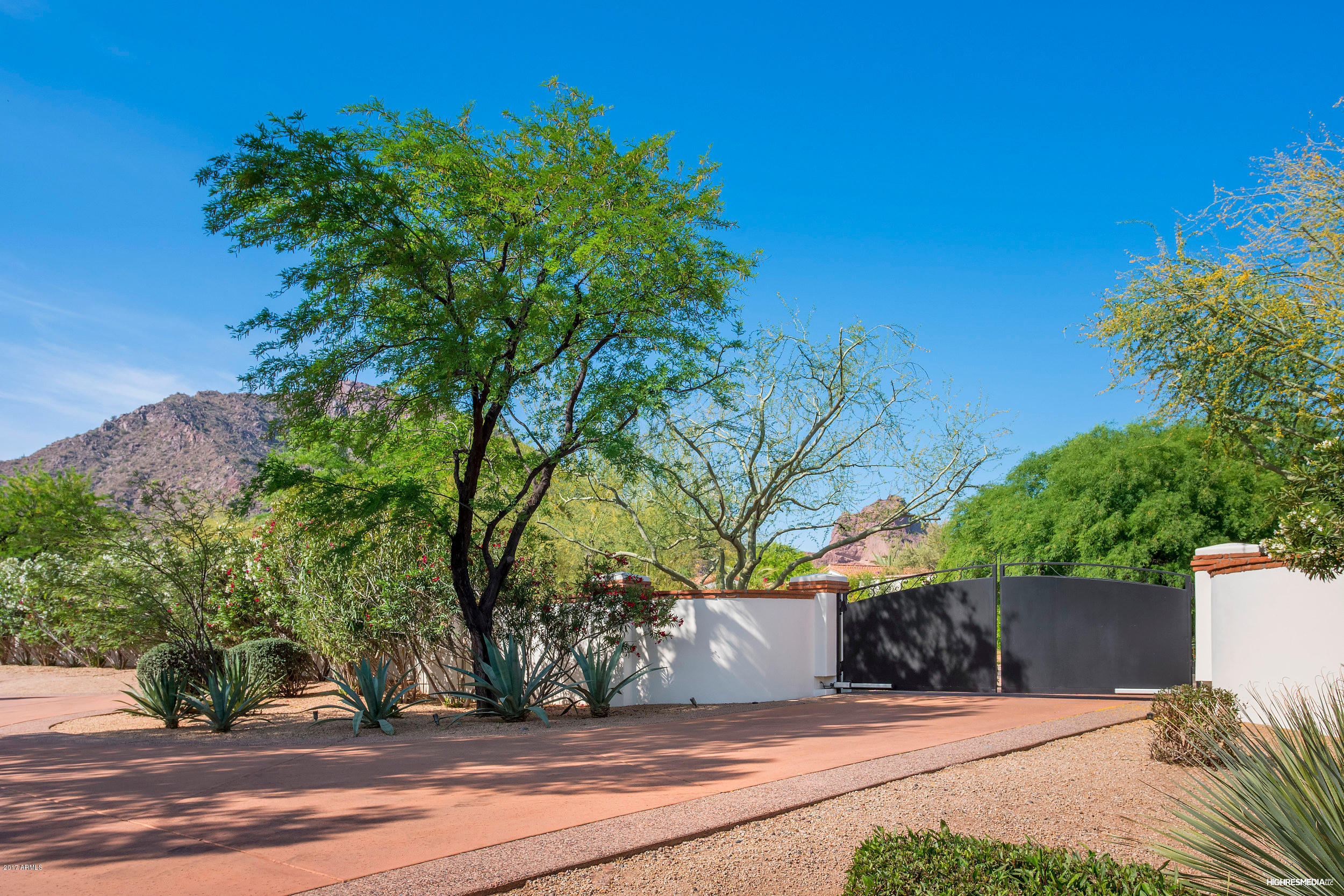 Tilyou Ranchitos - Residential