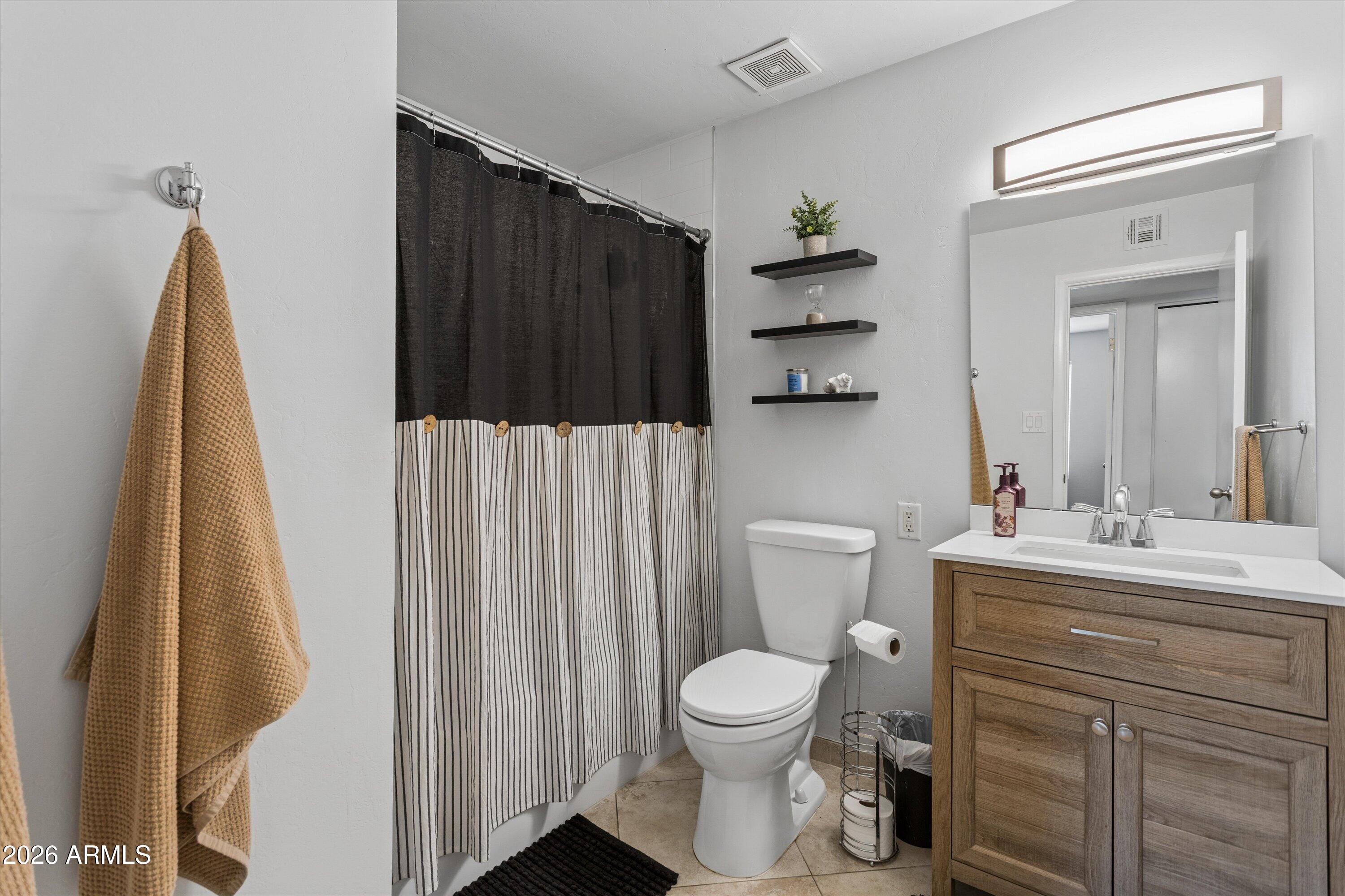 MELROSE PARADISE UNIT 7 - Residential