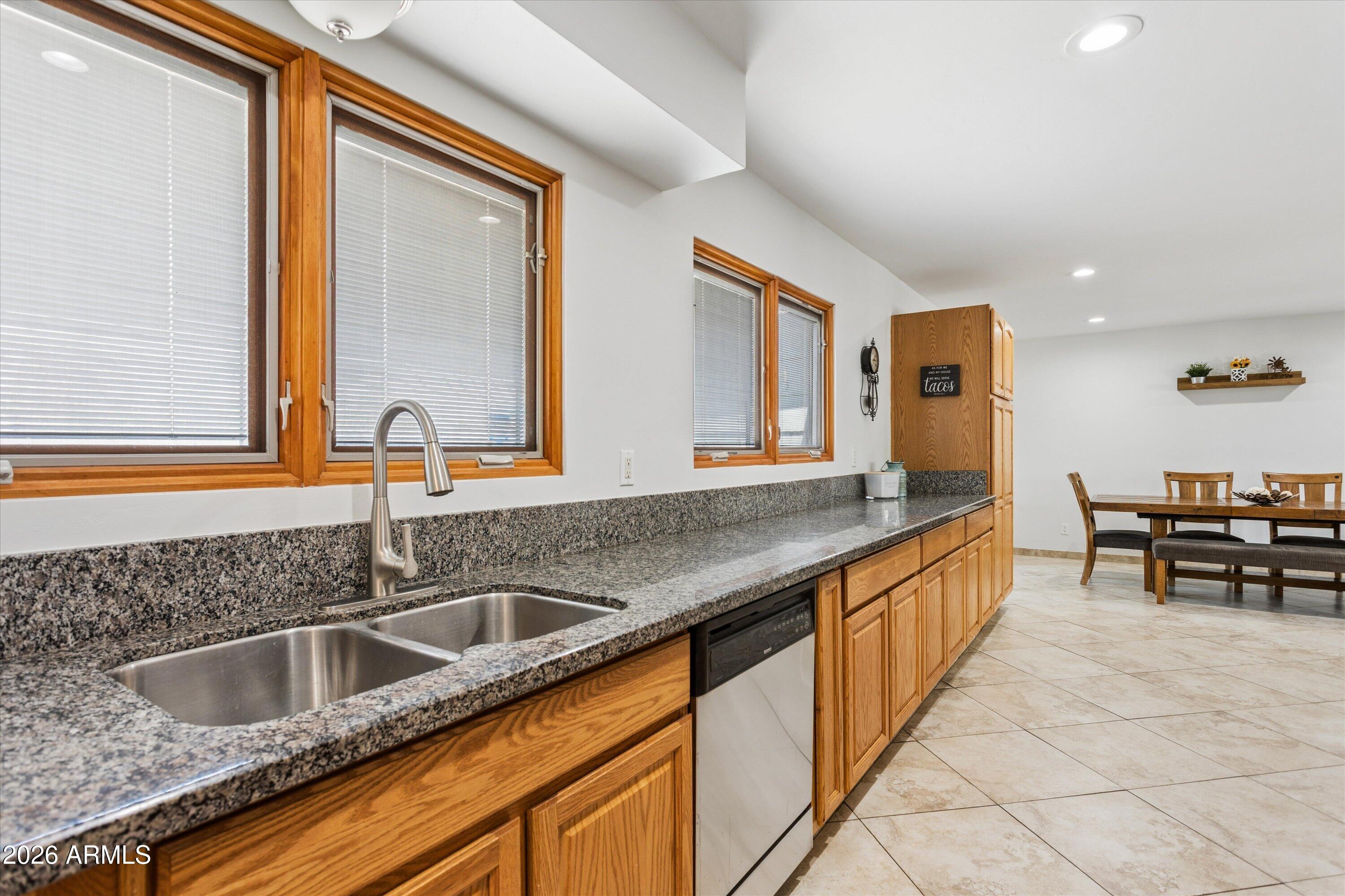 MELROSE PARADISE UNIT 7 - Residential