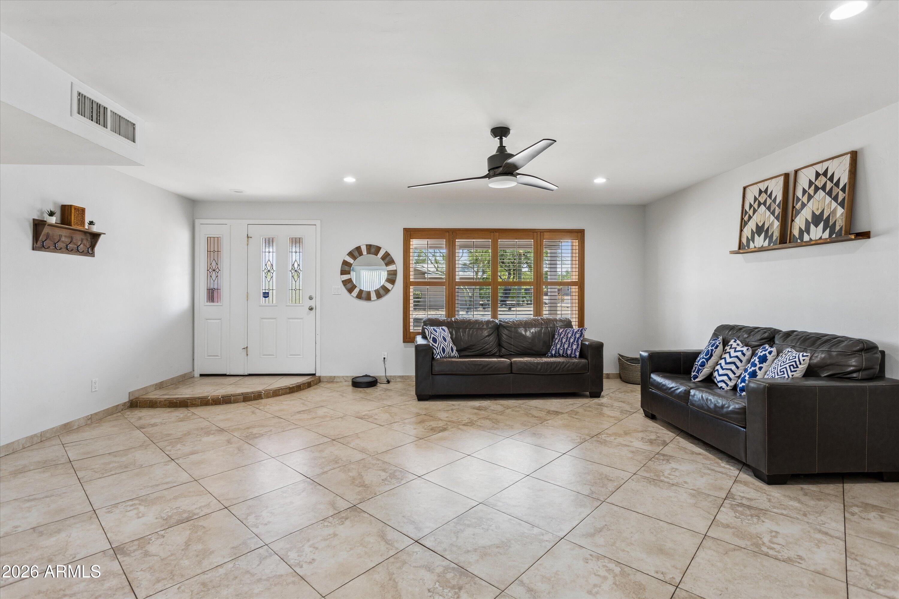 MELROSE PARADISE UNIT 7 - Residential