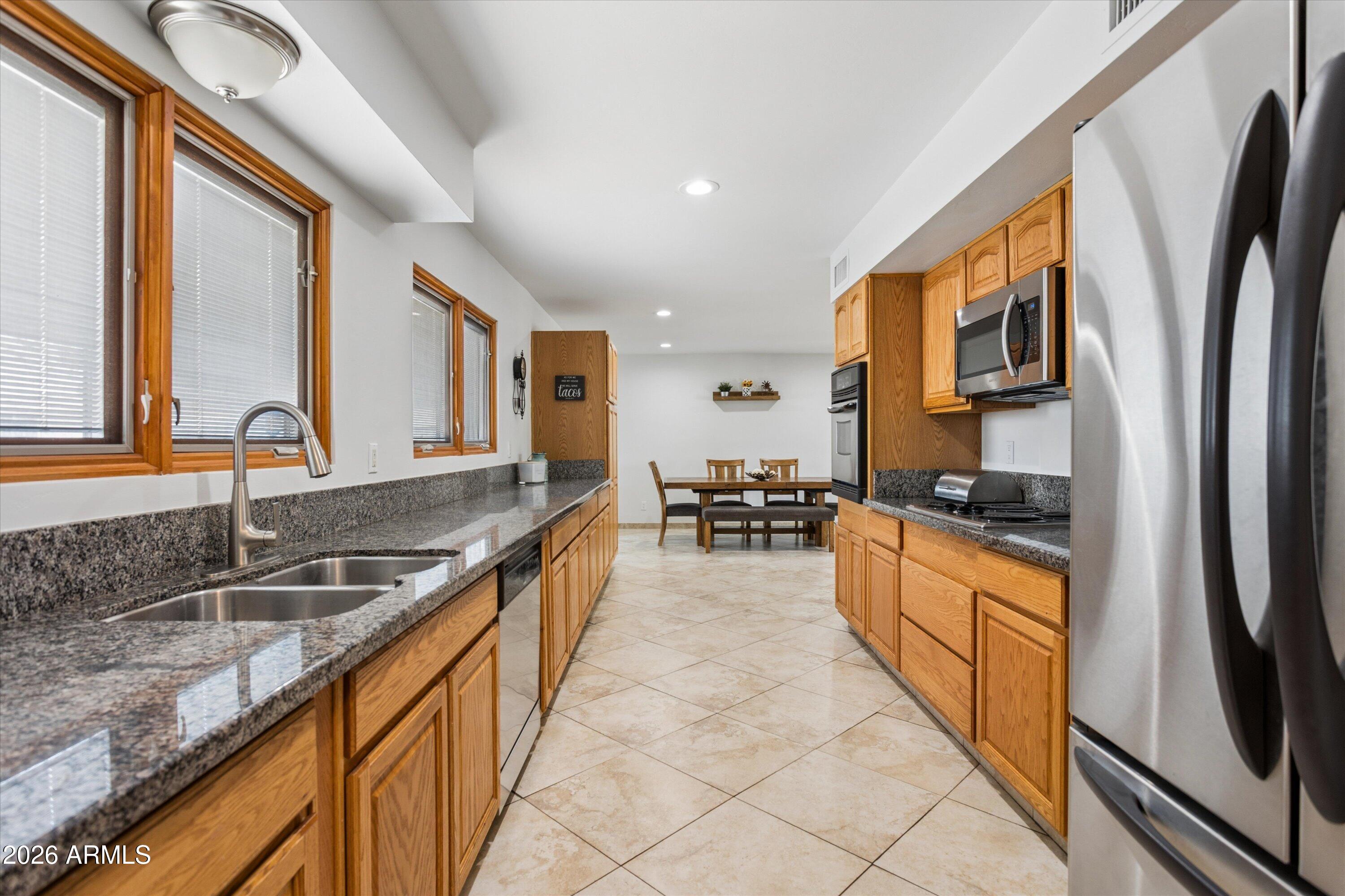 MELROSE PARADISE UNIT 7 - Residential