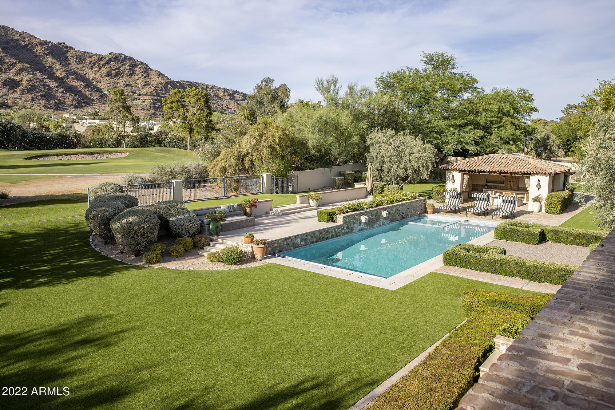 DESERT FAIRWAYS ESTATES - Residential