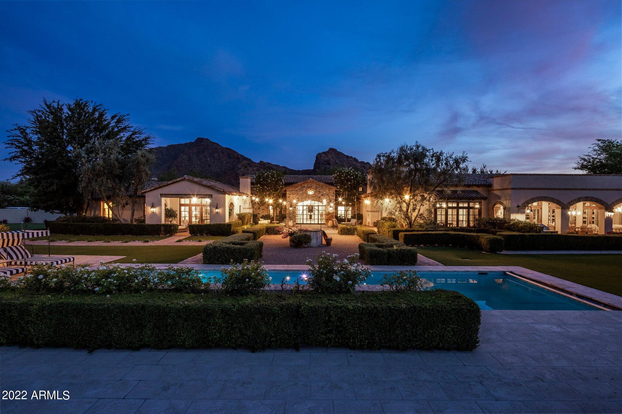 DESERT FAIRWAYS ESTATES - Residential