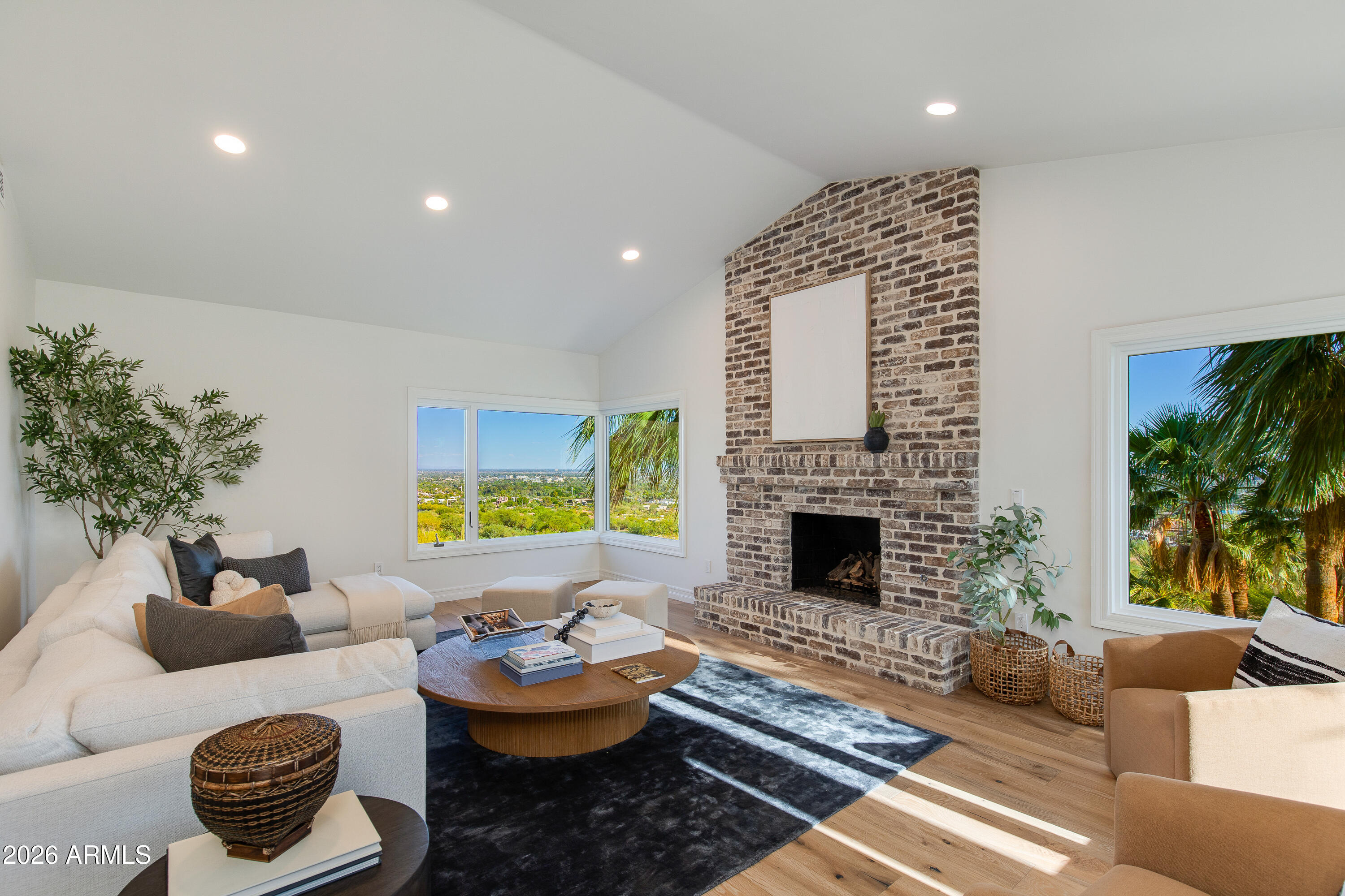 CAMELBACK VISTA ESTATES - Residential