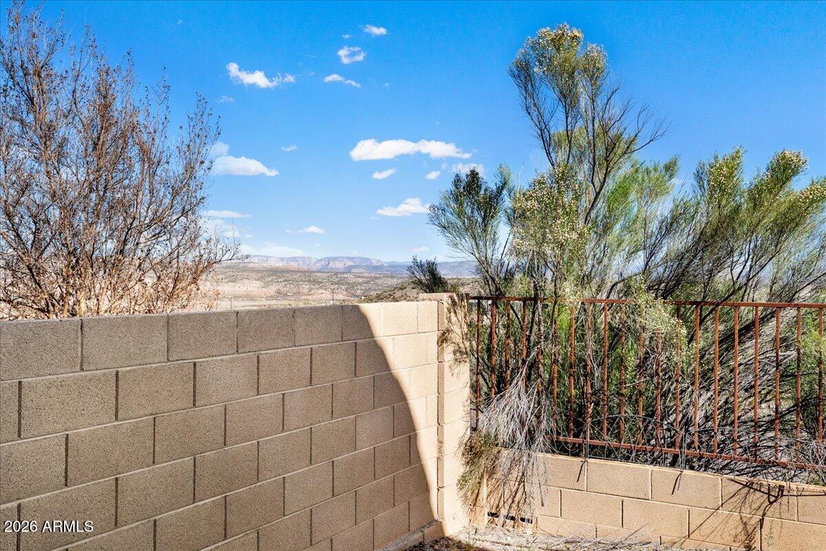 MOUNTAIN GATE - Residential