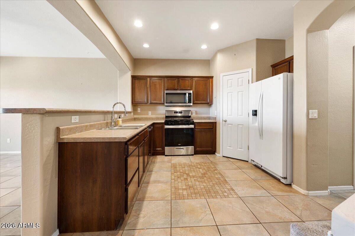 MOUNTAIN GATE - Residential