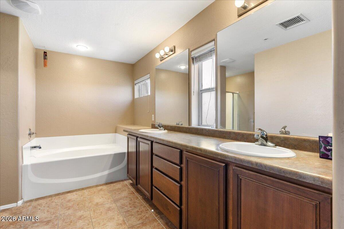MOUNTAIN GATE - Residential