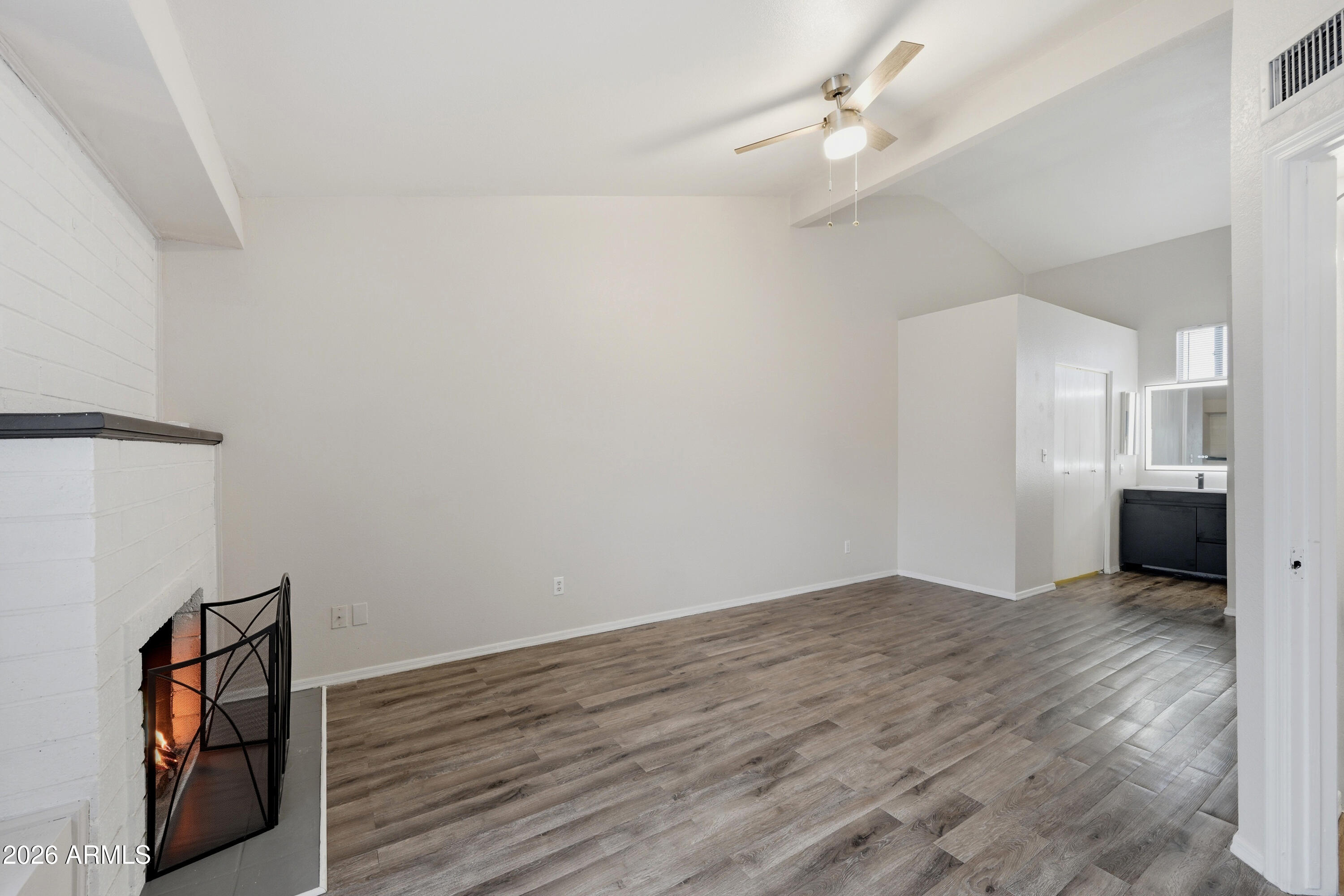 EASTBROOK - Residential