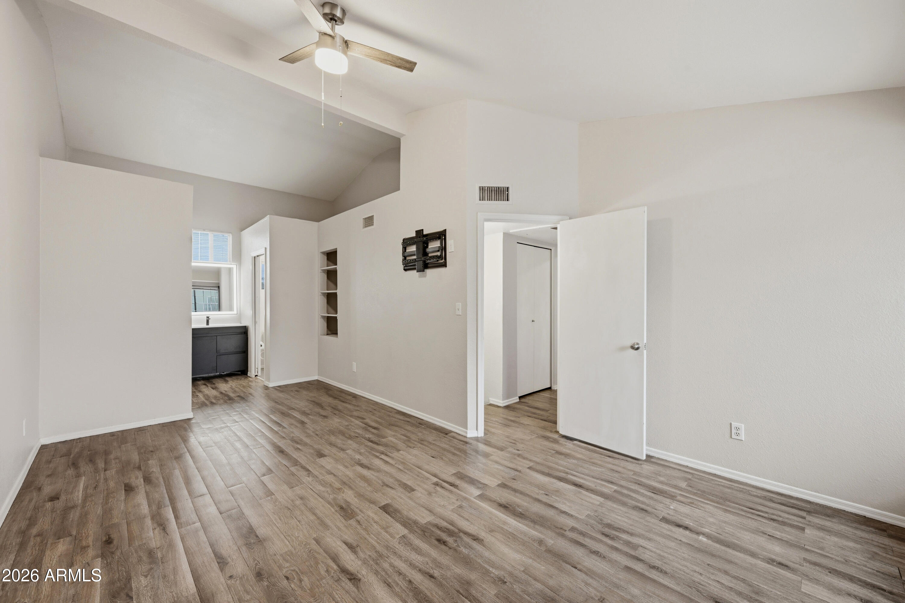 EASTBROOK - Residential